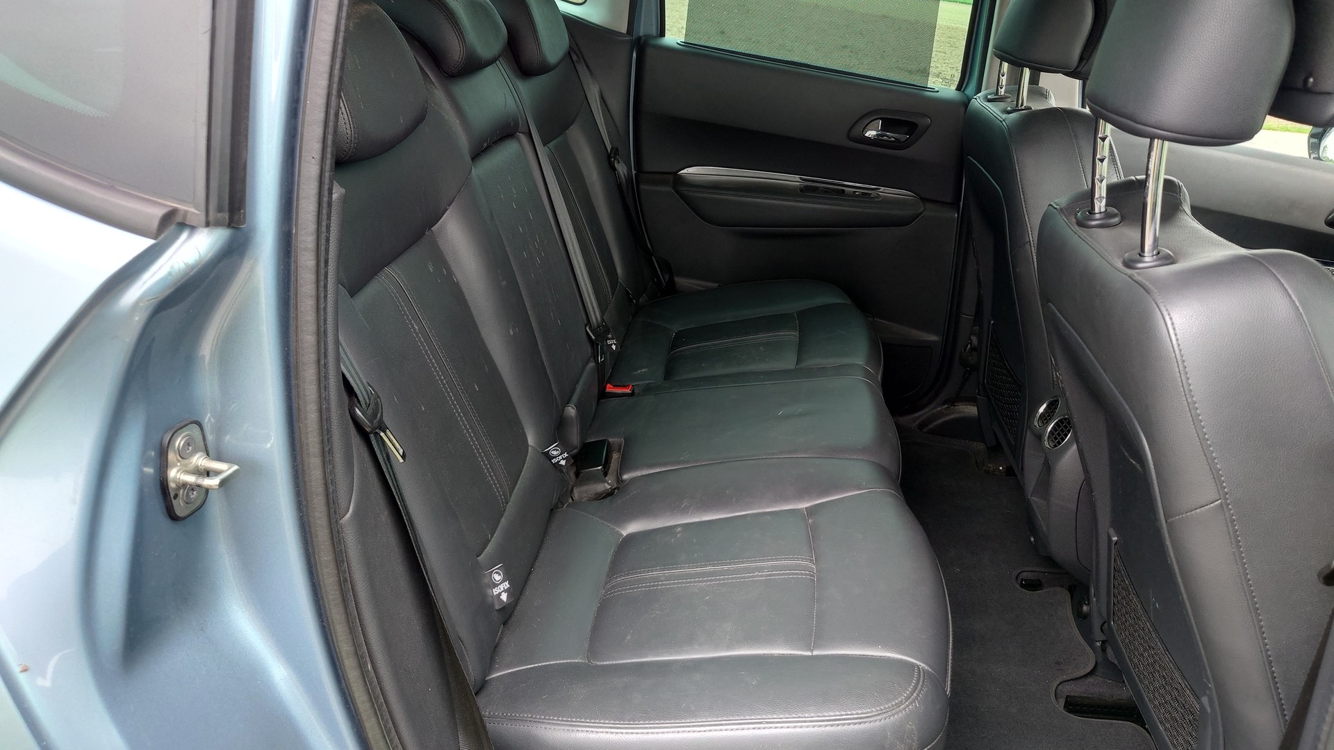 PEUGEOT 3008 HYbrid4 2.0 HDI EGS6-image-12