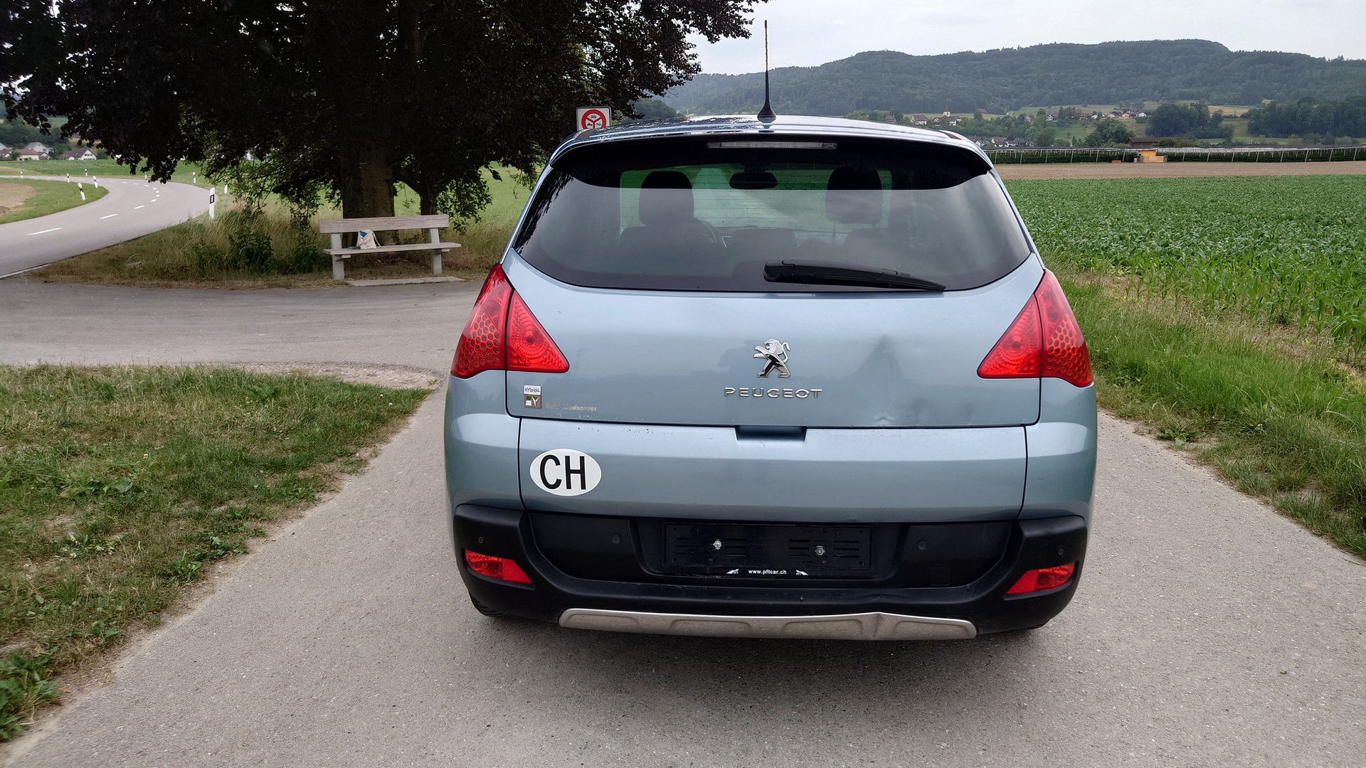 PEUGEOT 3008 HYbrid4 2.0 HDI EGS6-image-3