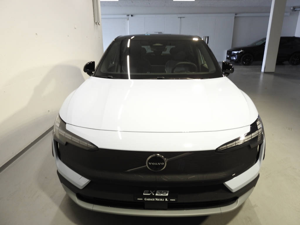 VOLVO EX 30 CC E60 Twin Performance AWD-showroom-element-1
