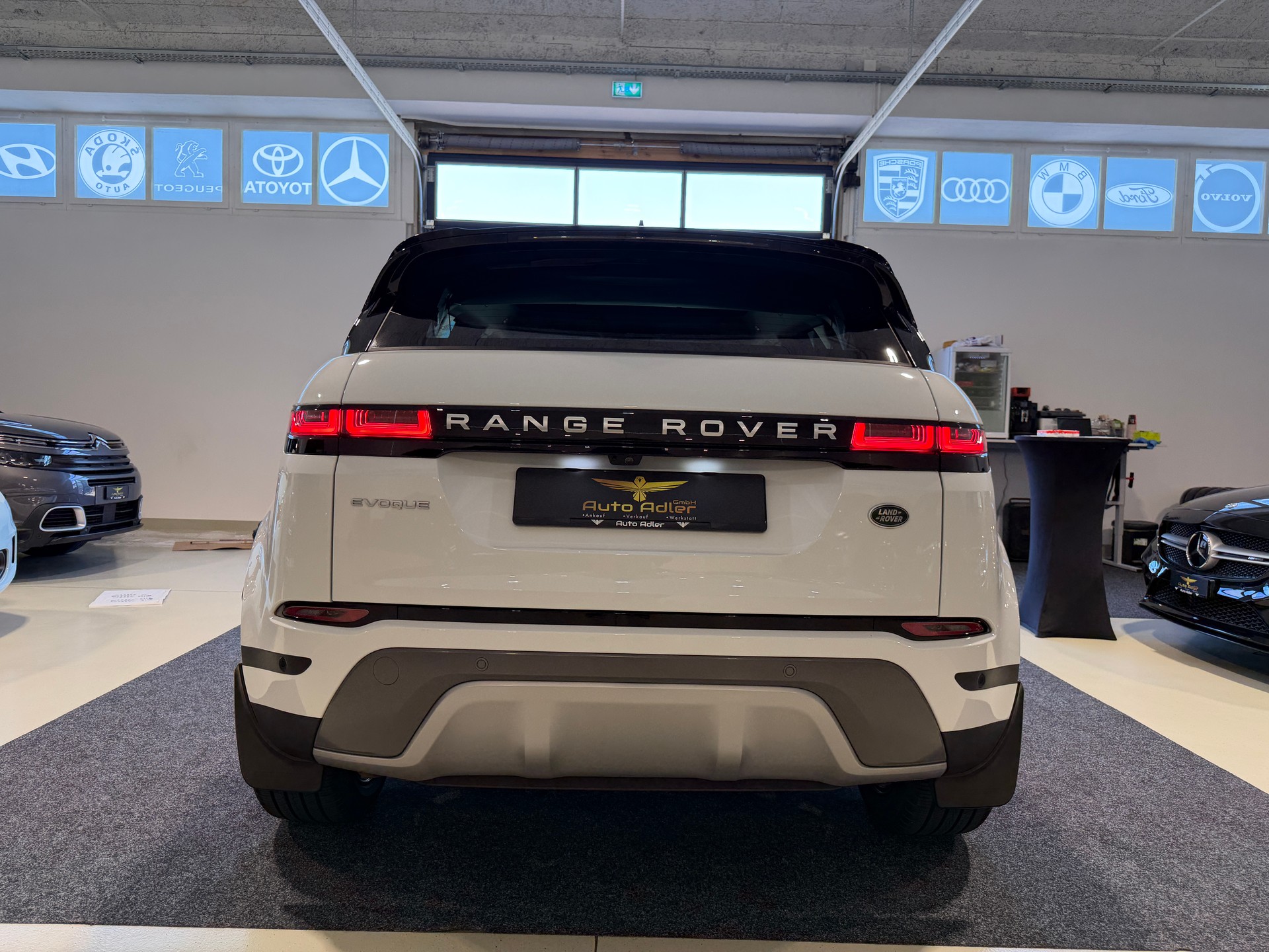 LAND ROVER Range Rover Evoque D 200 MHEV SE AT9-image-7