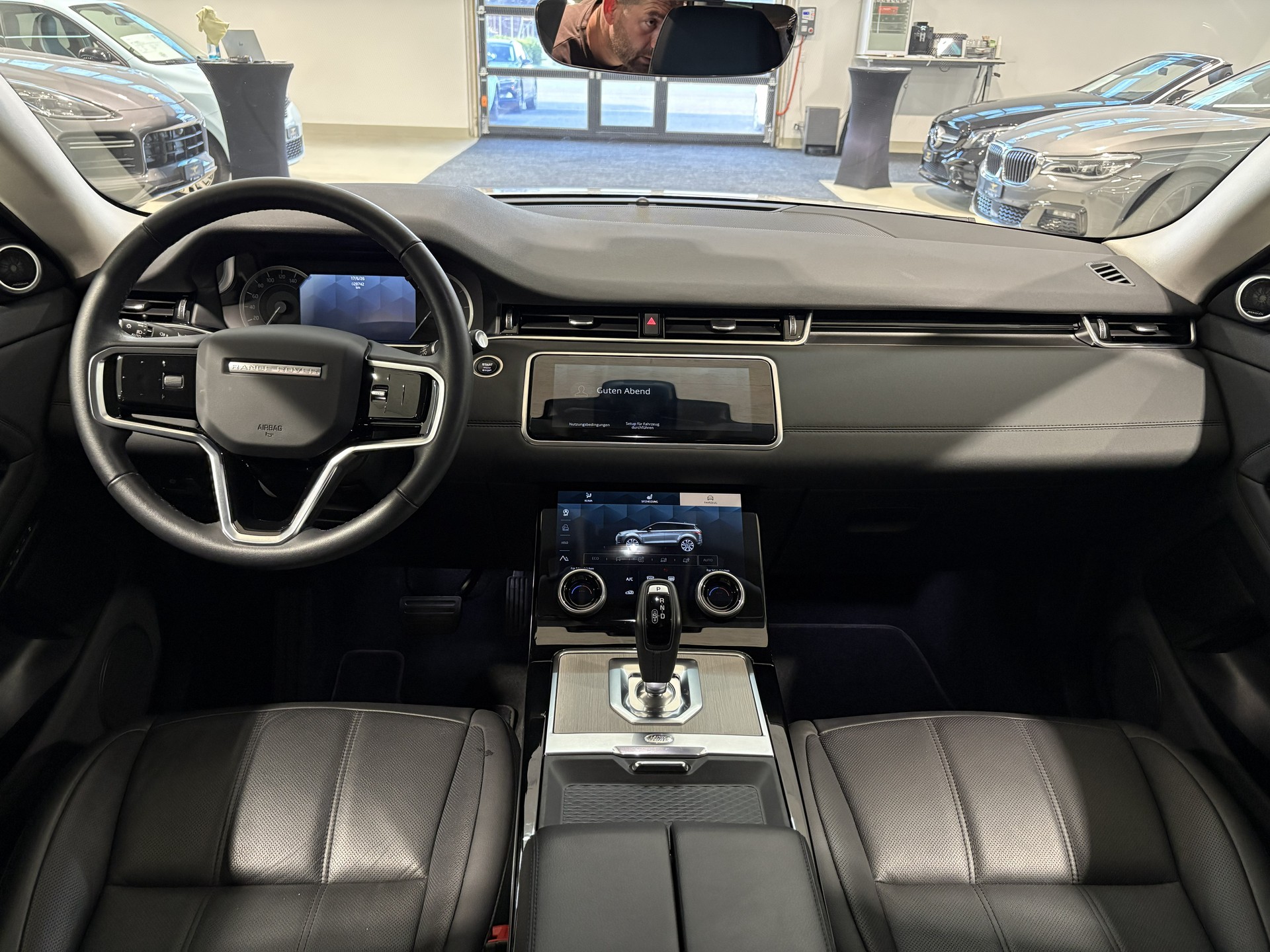 LAND ROVER Range Rover Evoque D 200 MHEV SE AT9-image-13