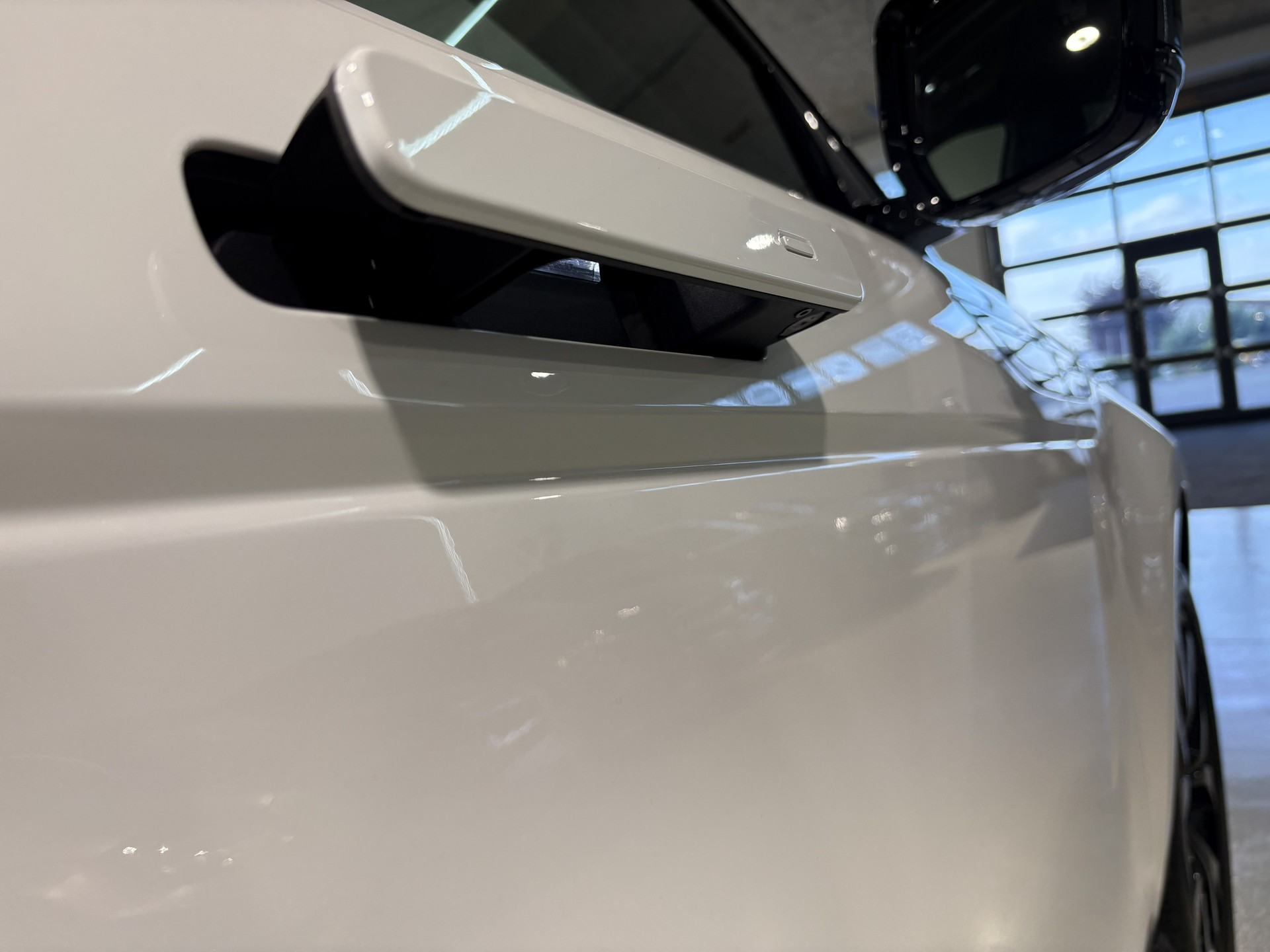 LAND ROVER Range Rover Evoque D 200 MHEV SE AT9-image-12