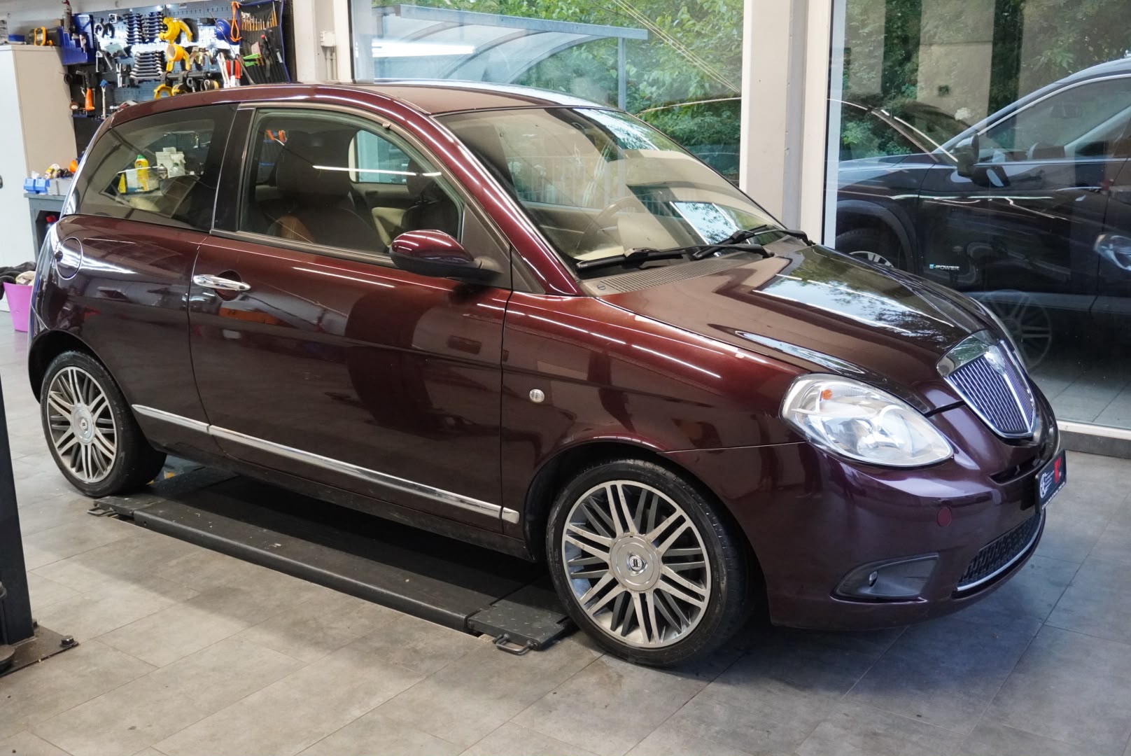 LANCIA Ypsilon 1.4 16V Platino-image-3