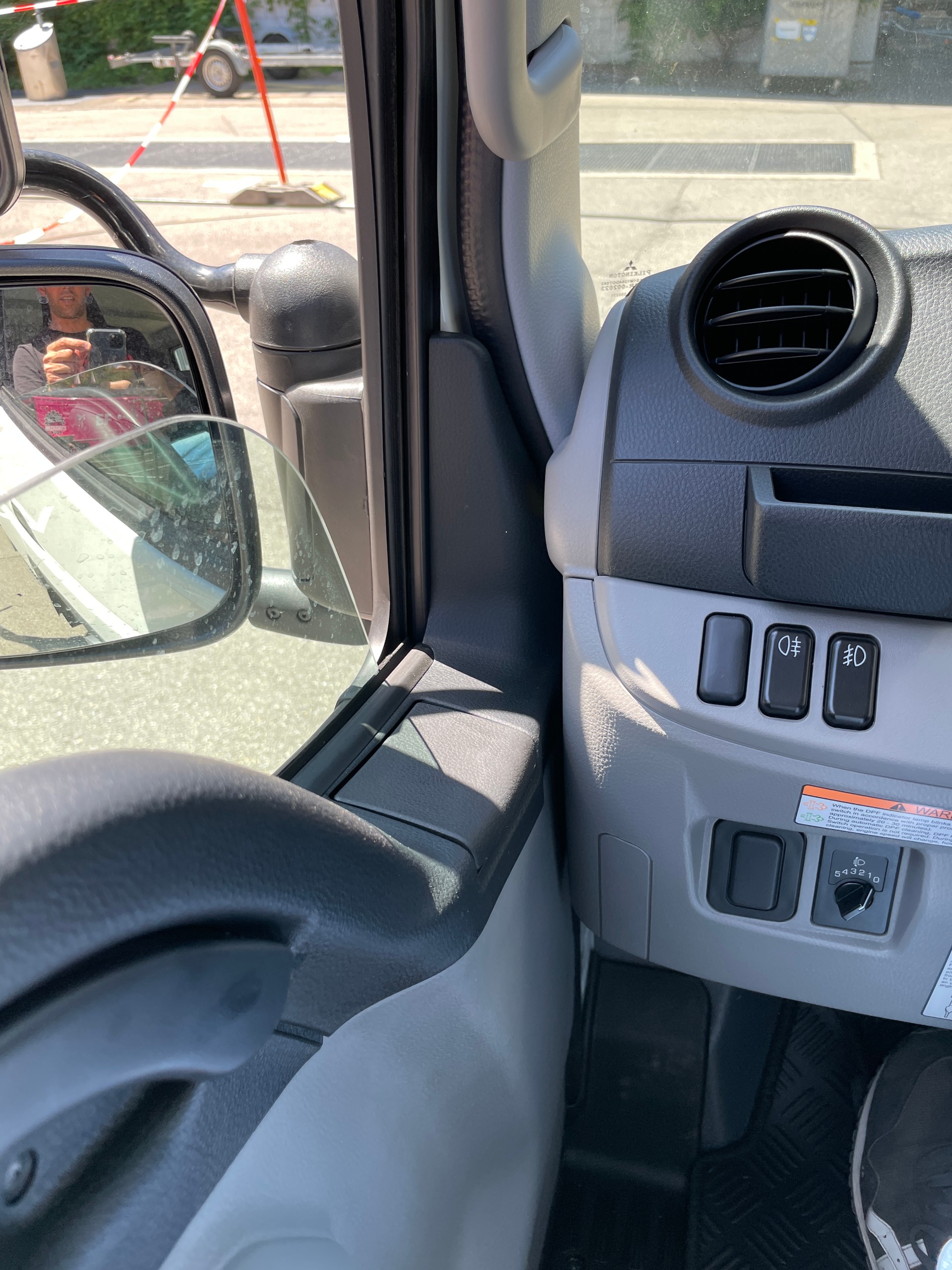 MITSUBISHI FUSO CANTER 3C15D, manuell-image-18