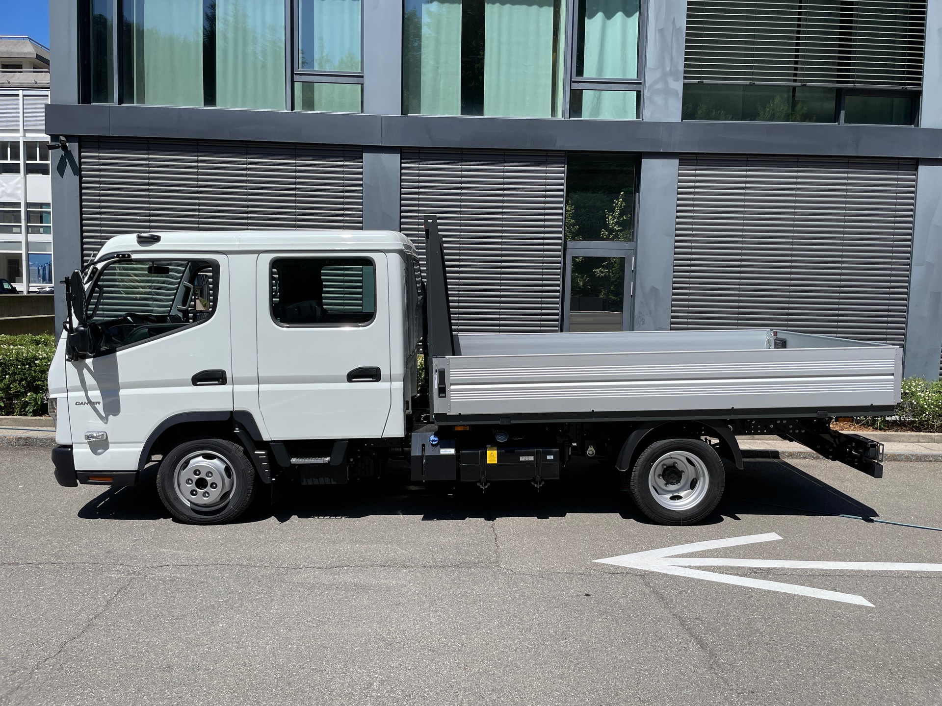 MITSUBISHI FUSO CANTER 3C15D, manuell-image-1