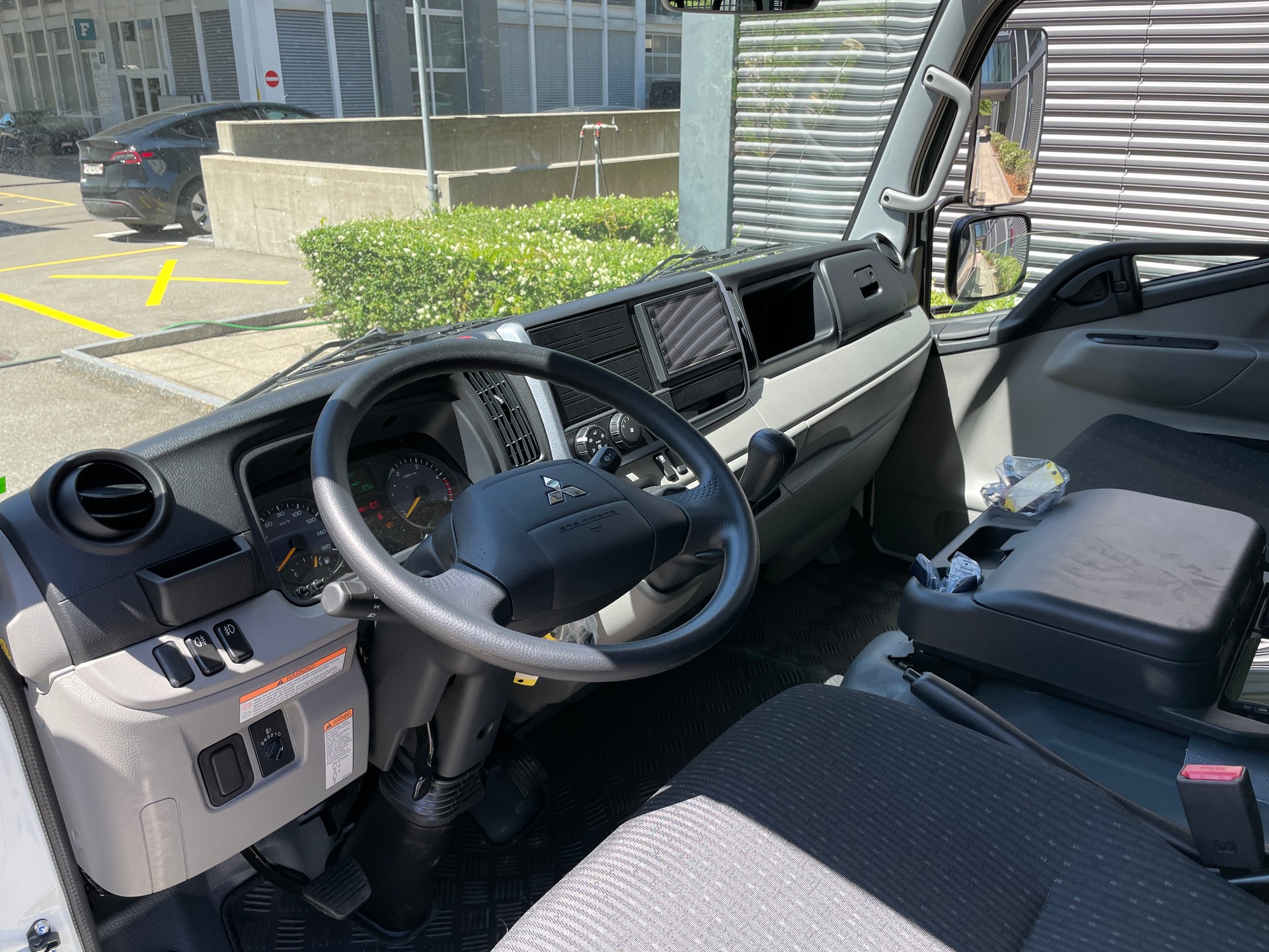 MITSUBISHI FUSO CANTER 3C15D, manuell-image-8