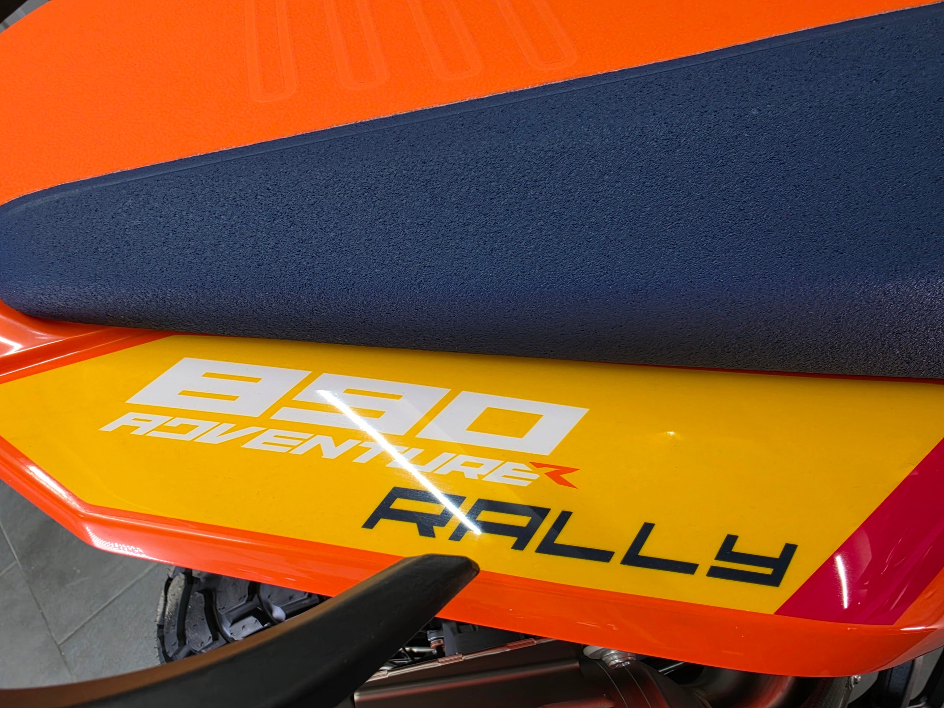 KTM 890 Adventure R Rally-showroom-element-1