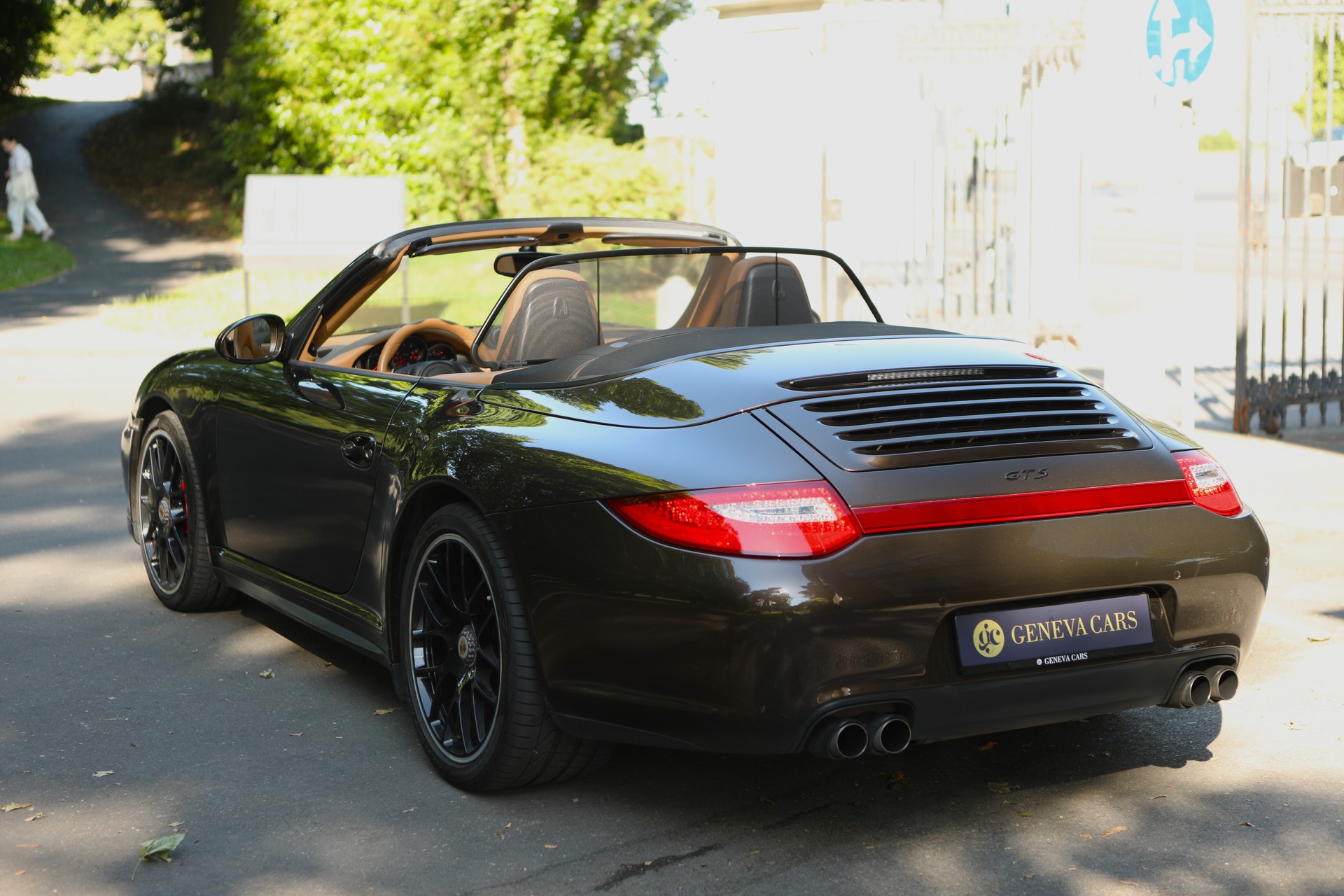 PORSCHE 911 Cabrio Carrera 4 GTS boîte maneulle ( RARE )-image-5