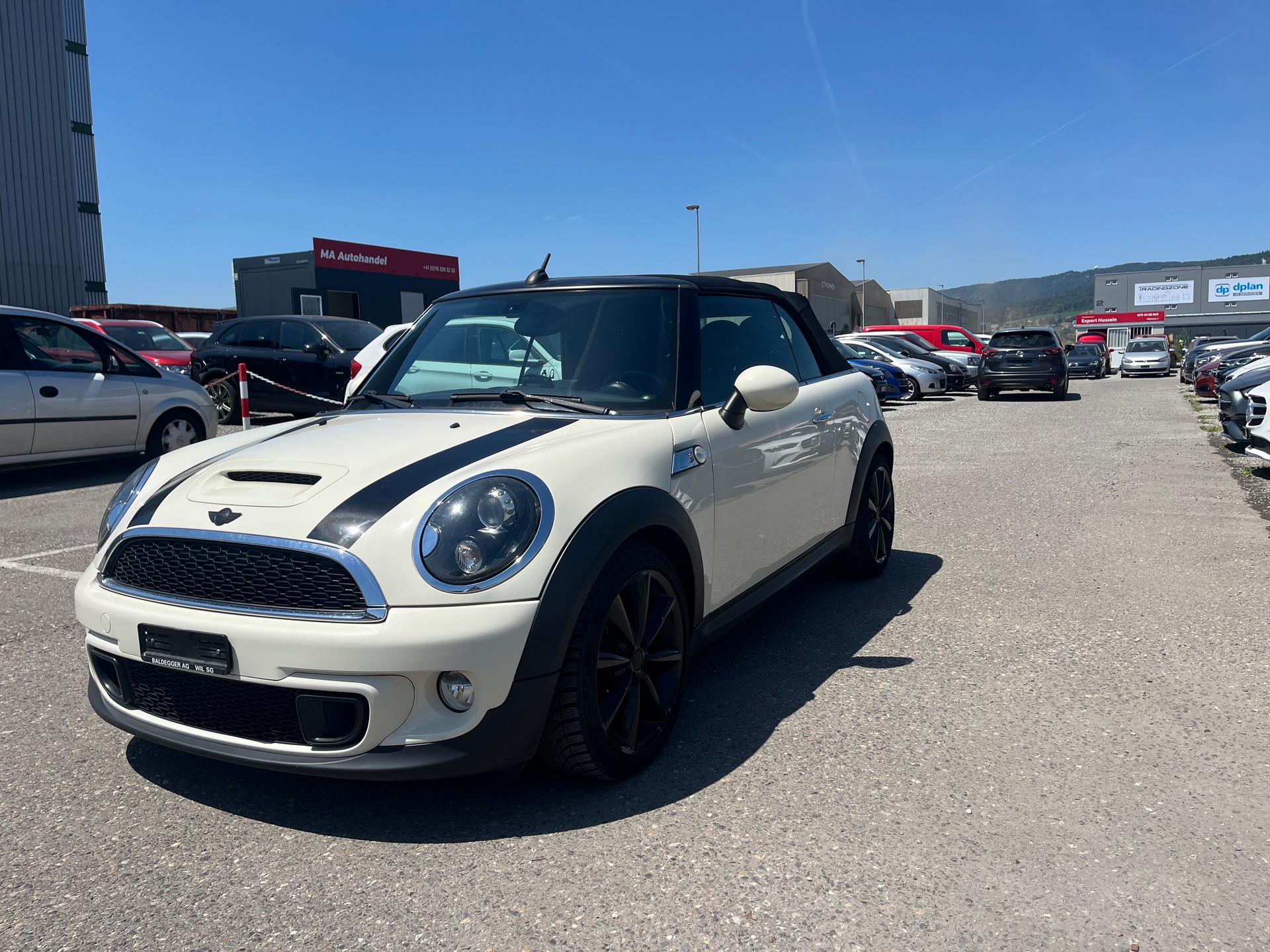MINI Cooper S Cabriolet-image-6