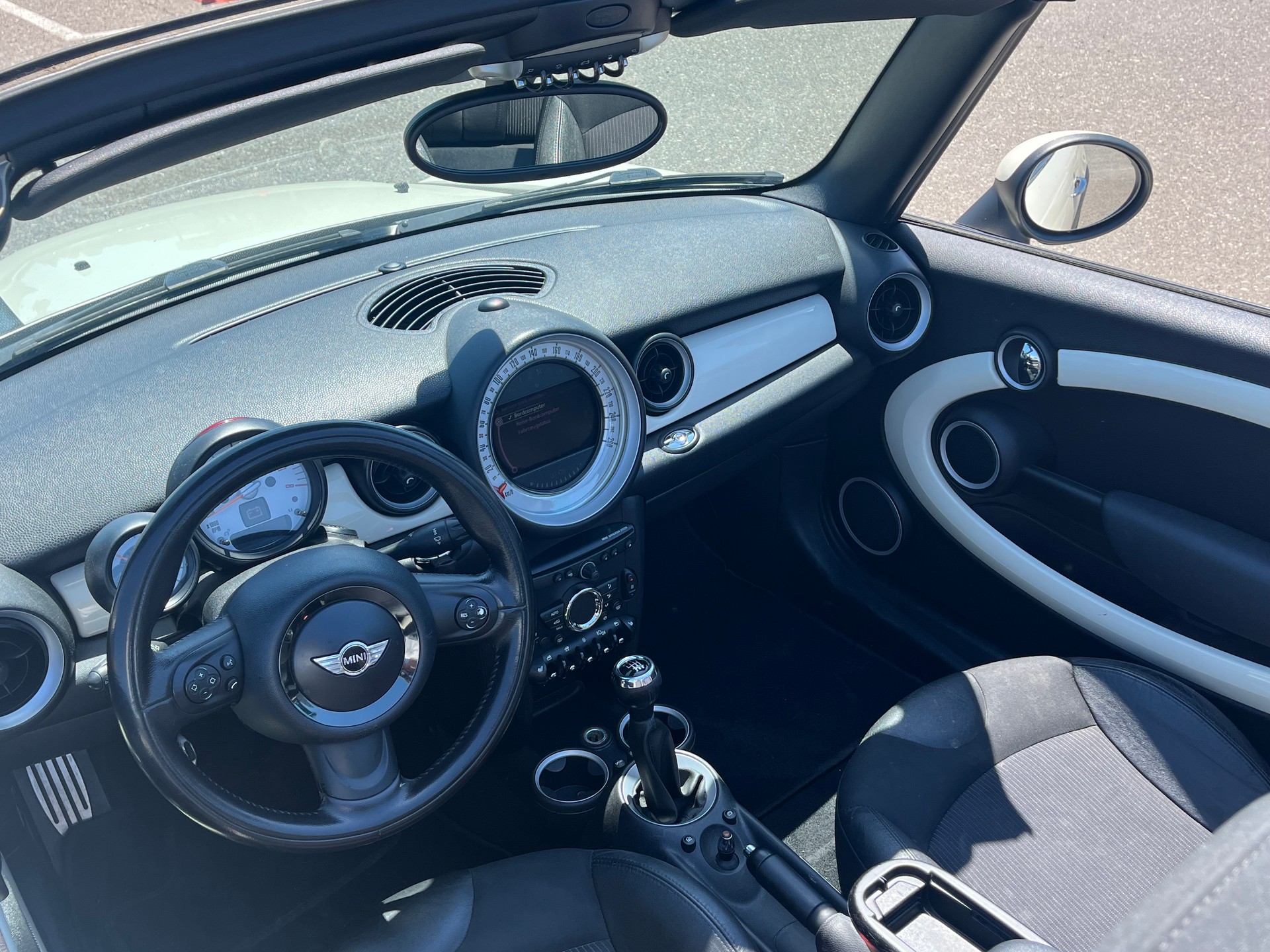 MINI Cooper S Cabriolet-image-4