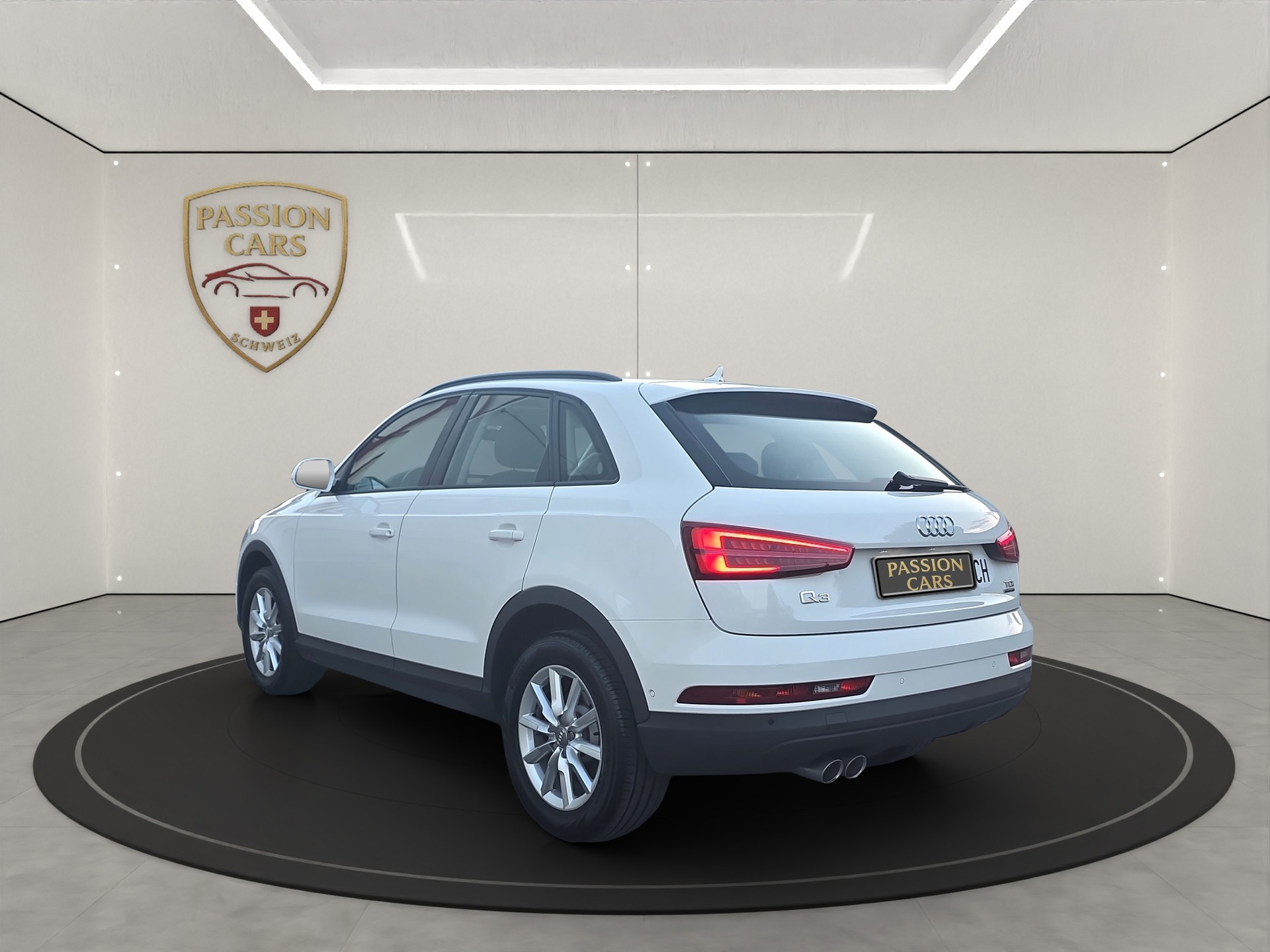 AUDI Q3 2.0 TDI sport quattro S-tronic-image-2