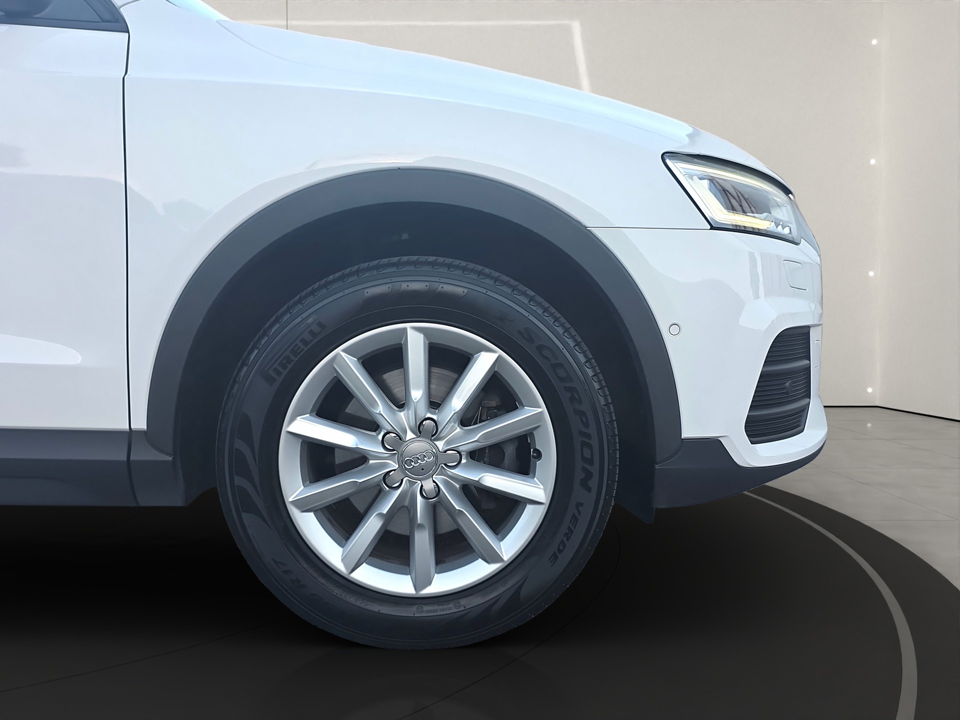 AUDI Q3 2.0 TDI sport quattro S-tronic-image-14