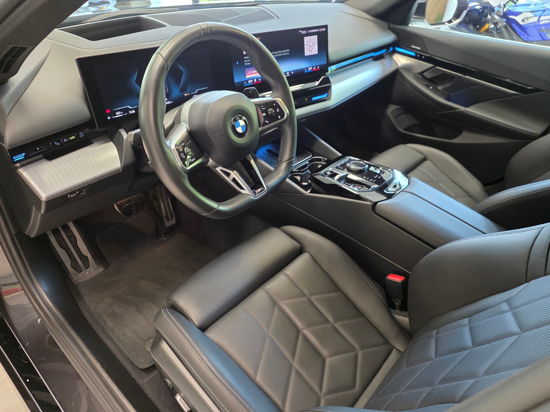 BMW 520d xDrive 48V M Sport Steptronic-image-5