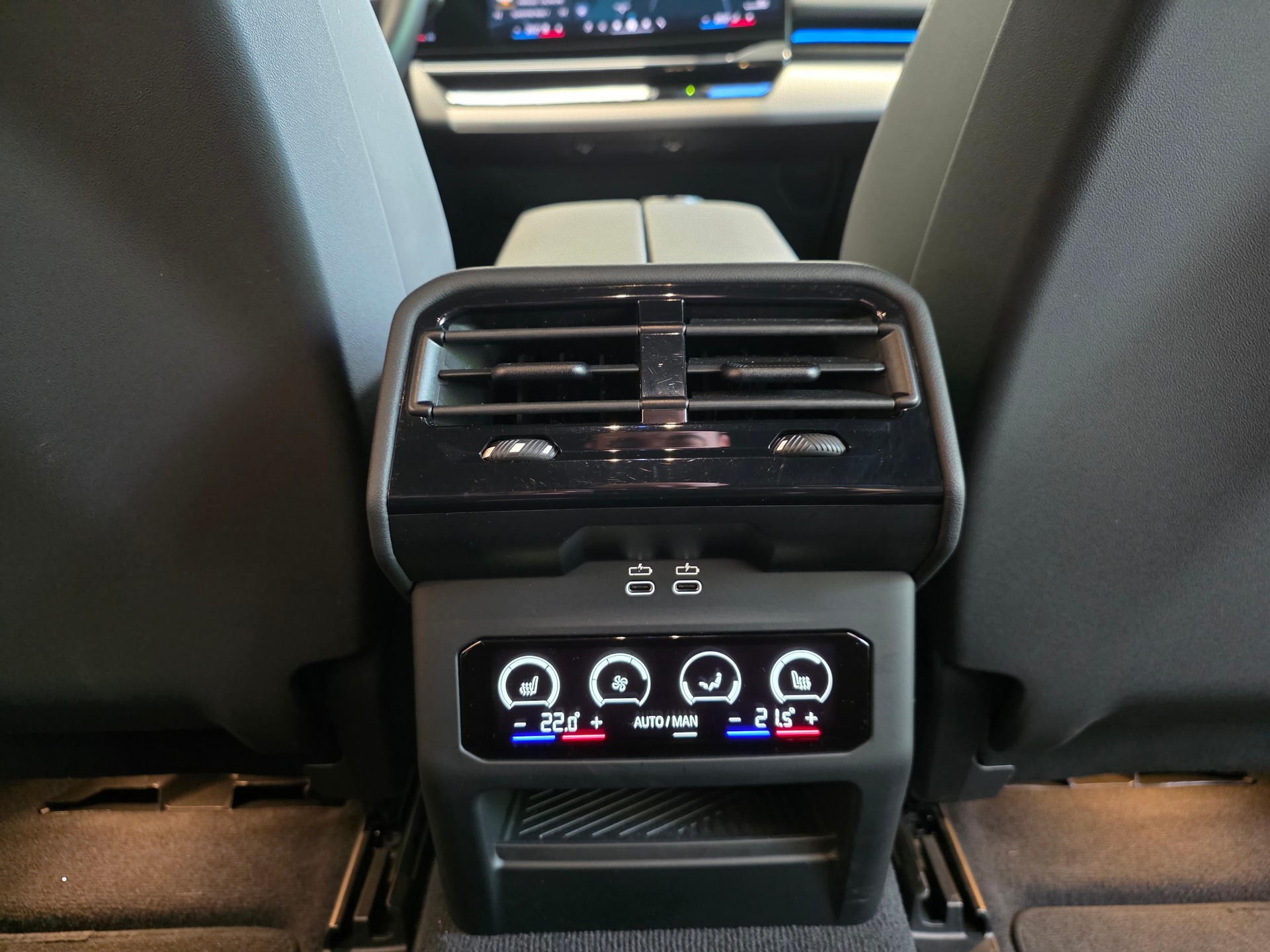 BMW 520d xDrive 48V M Sport Steptronic-image-11