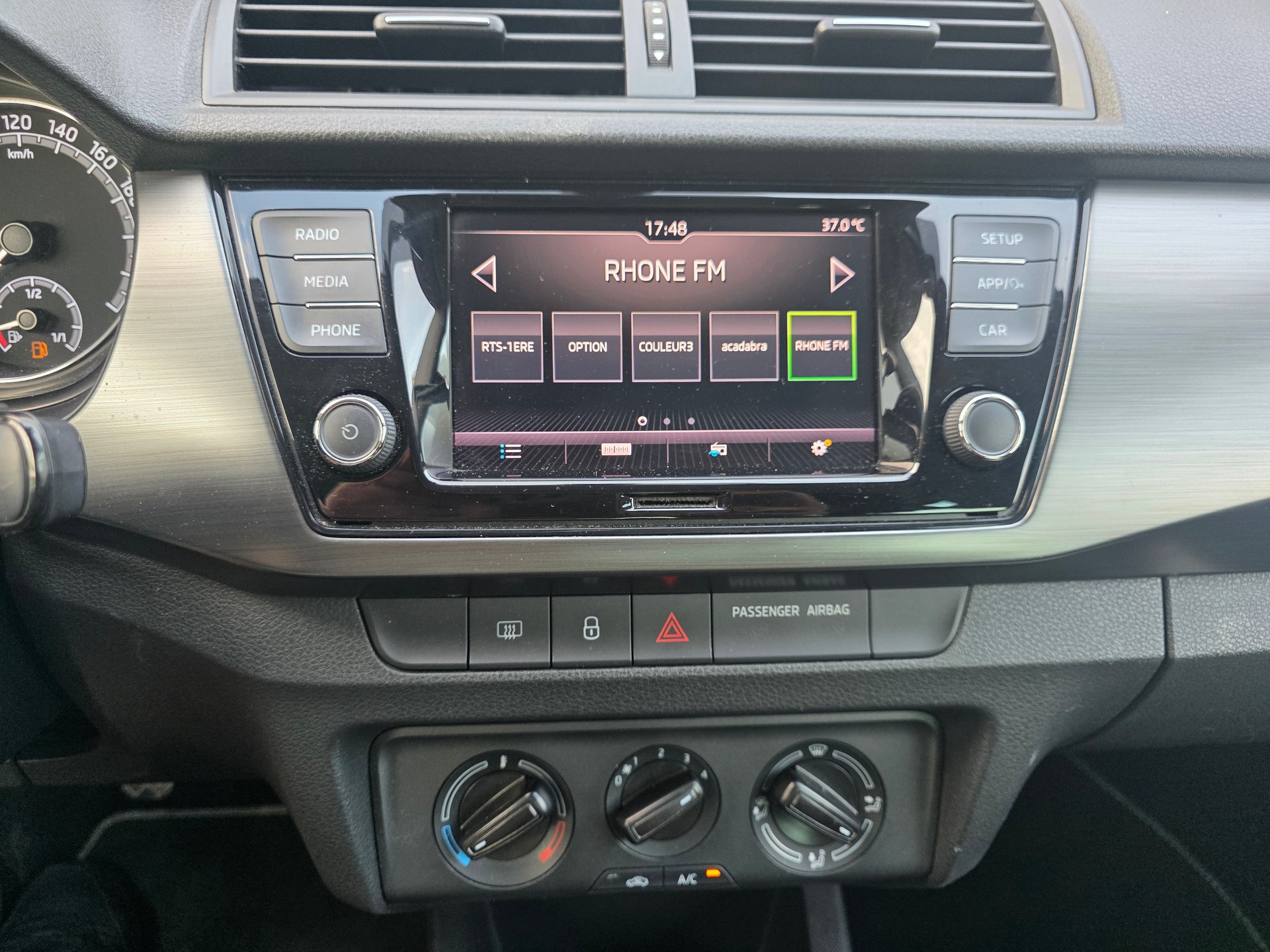 SKODA Fabia Combi 1.0 TSI Soleil-image-9