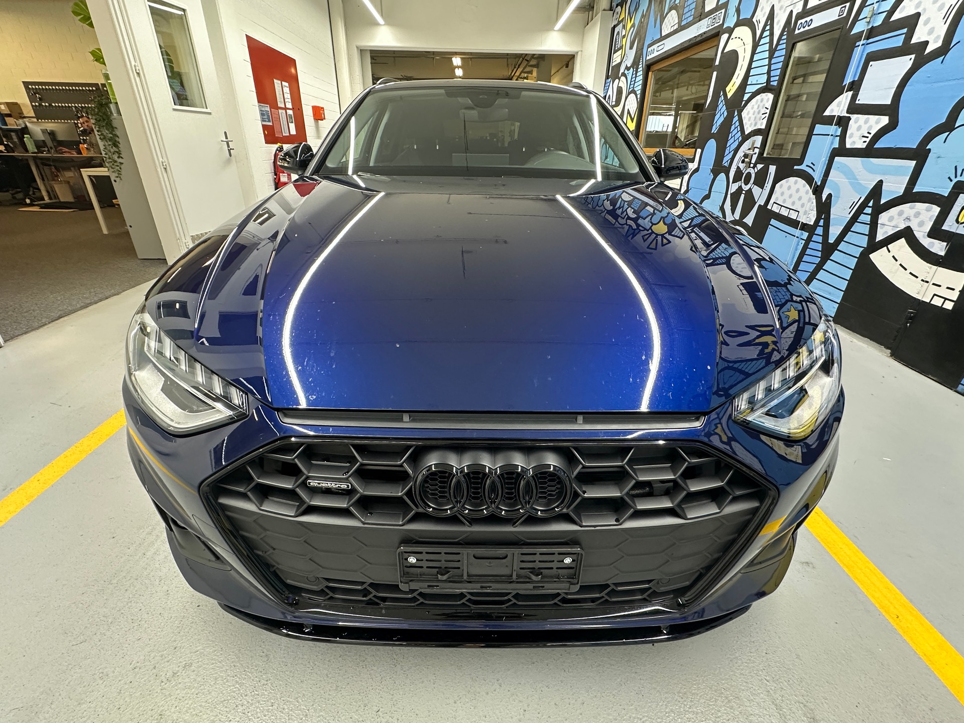 AUDI A4 Avant 40 TDI S line quattro S-tronic-image-1