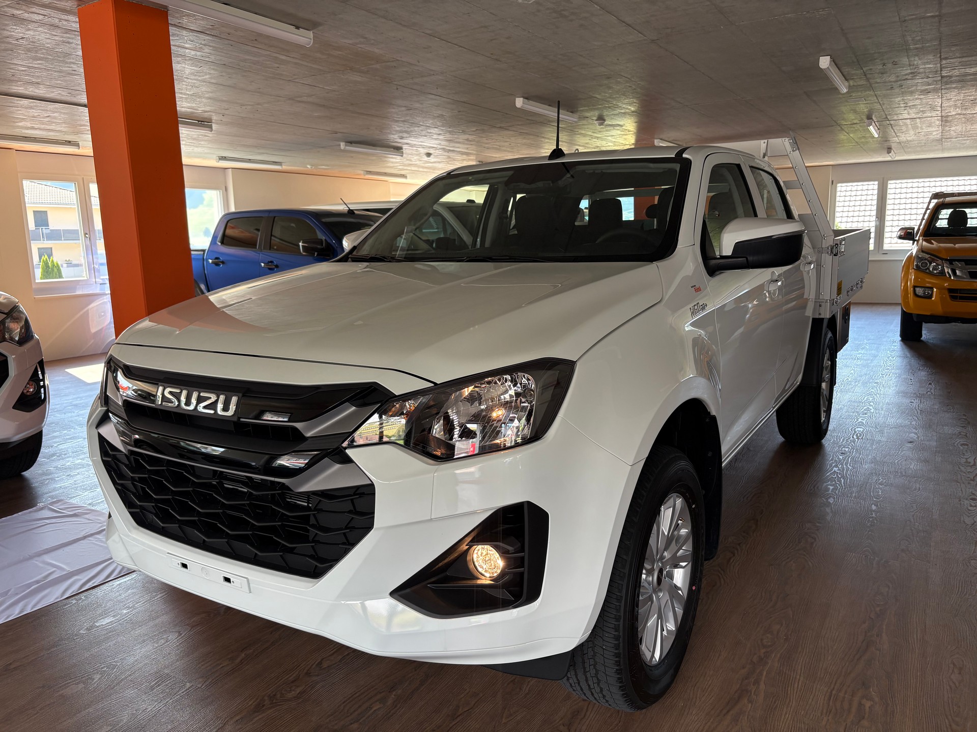 ISUZU D-MAX 1.9 CrewCab N60BB+ 4x4-image-6