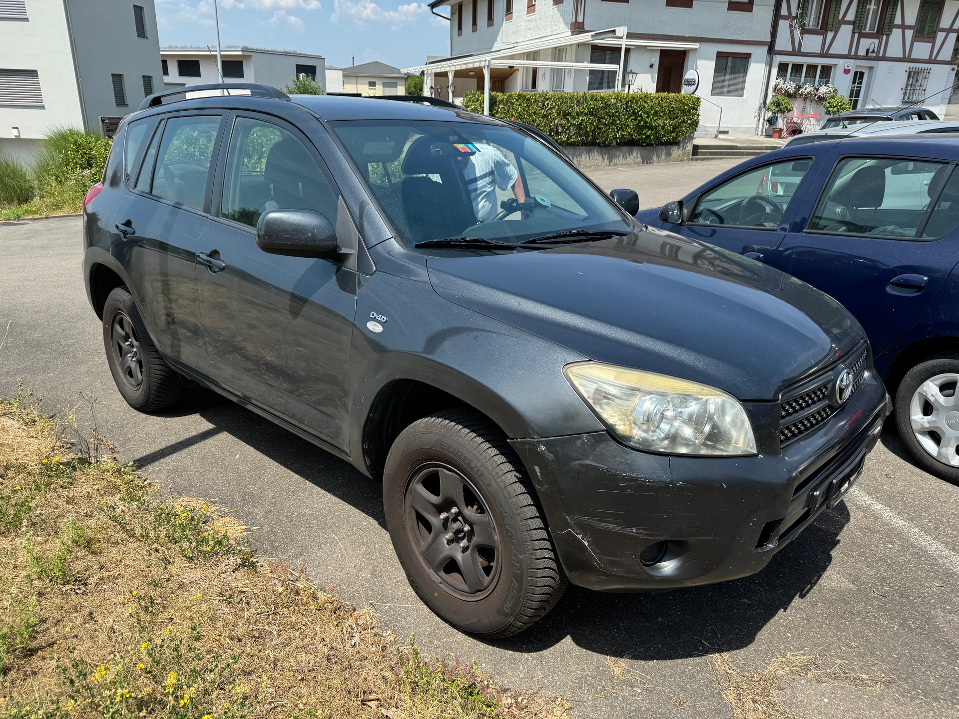 TOYOTA RAV-4 2.2D-4 D Linea Luna-image-2