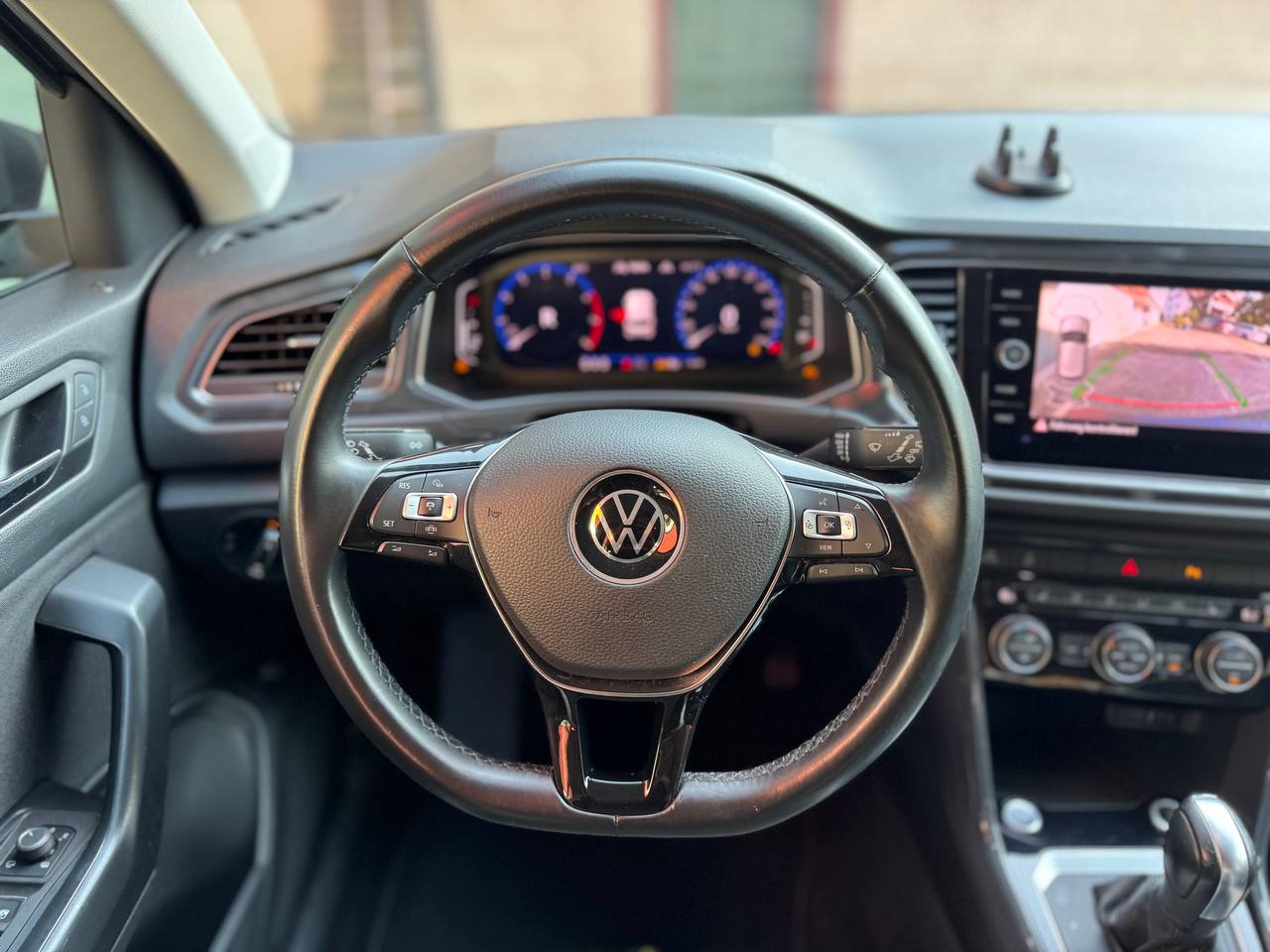 VW T-Roc 1.5 TSI EVO Sport DSG-image-10