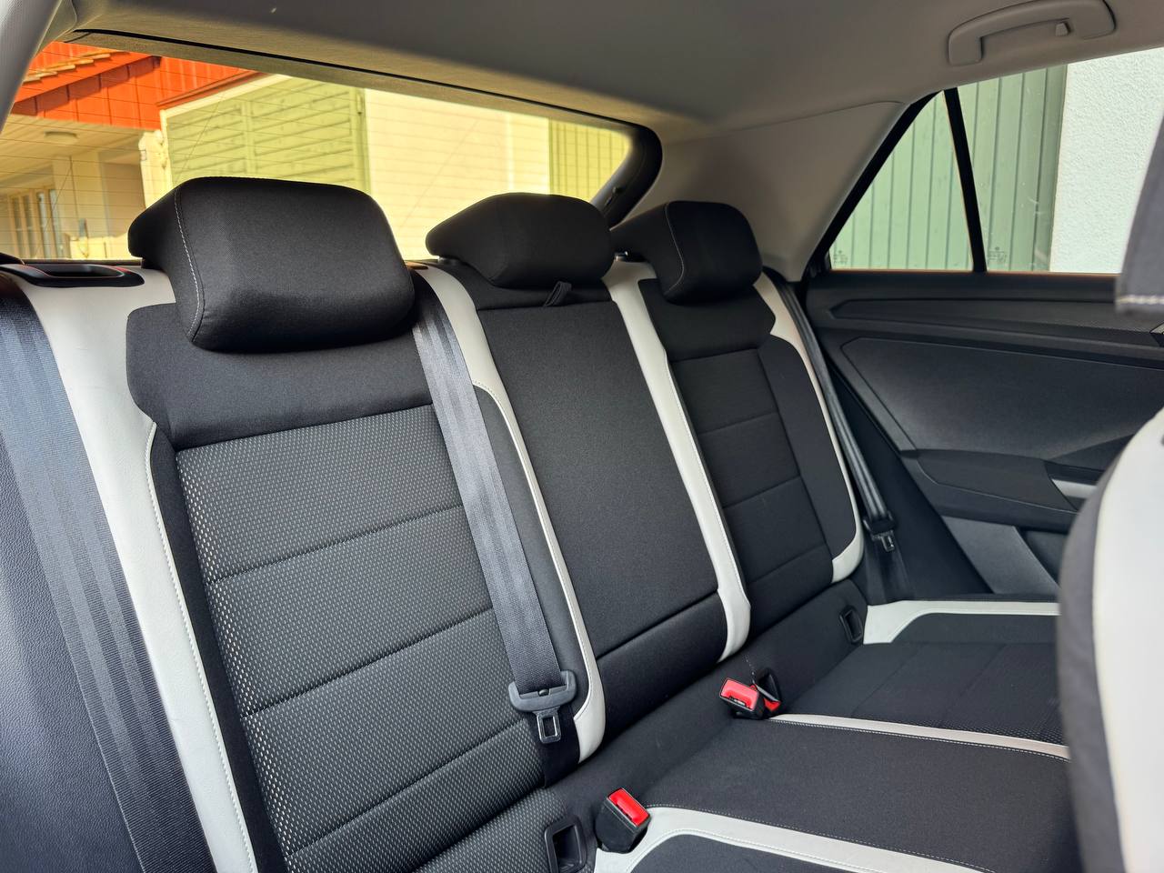 VW T-Roc 1.5 TSI EVO Sport DSG-image-7