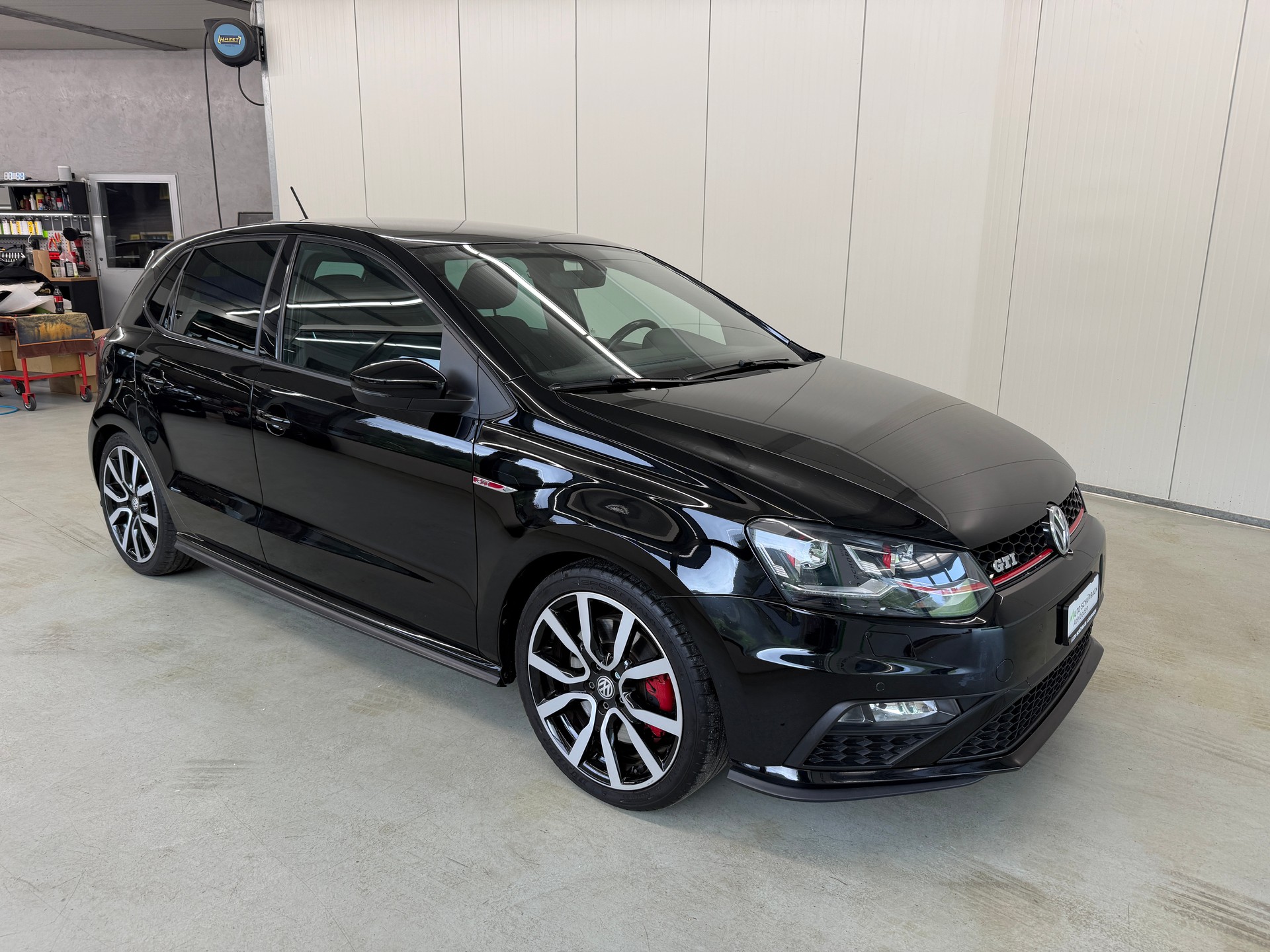 VW Polo 1.8 TSI GTI-image-1