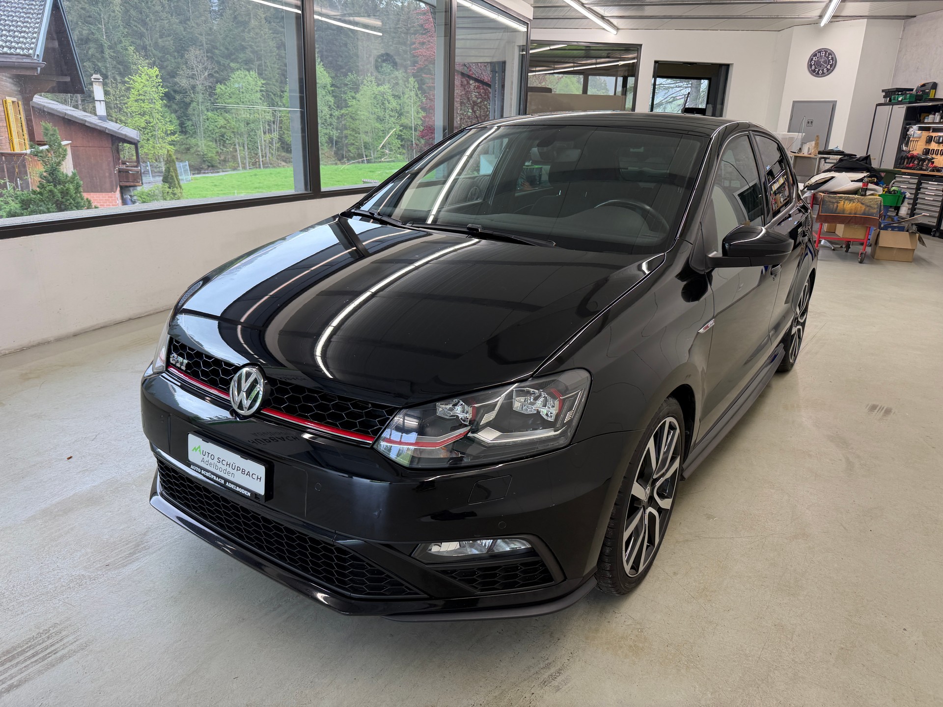 VW Polo 1.8 TSI GTI-image-8