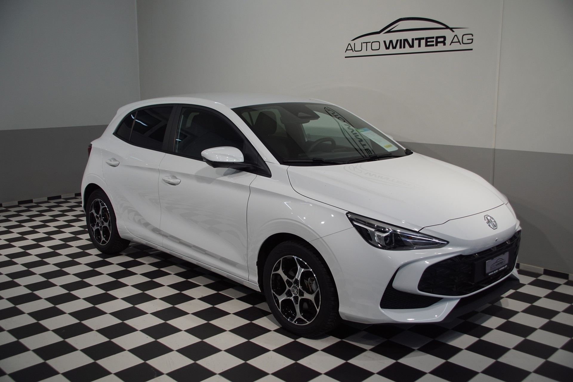 MG 3 1.5 Hybrid Luxury Aut. ++SWISS++-image-2