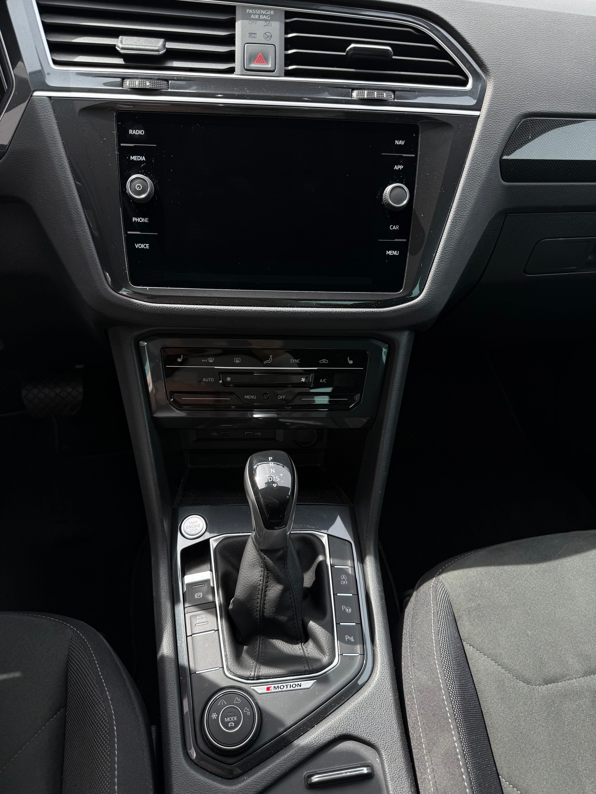 VW 2.0 TDI SCR Elegance DSG-image-4