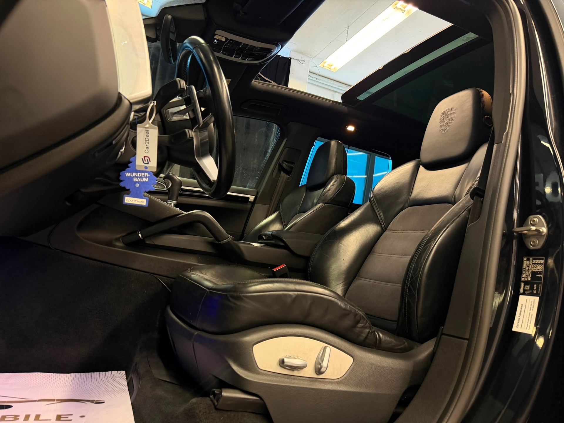 PORSCHE Cayenne Diesel Platinum Edition-image-14