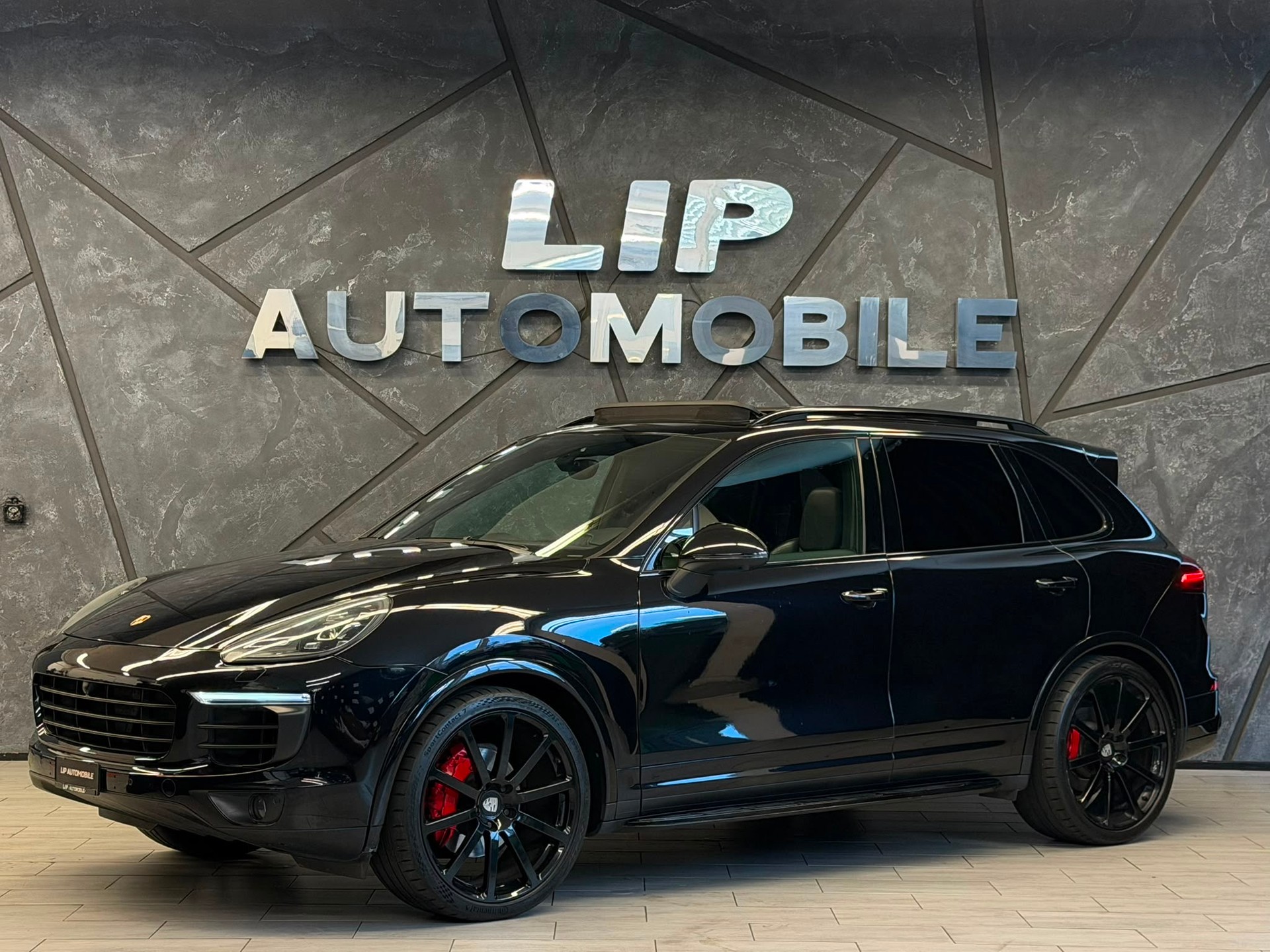 PORSCHE Cayenne Diesel Platinum Edition