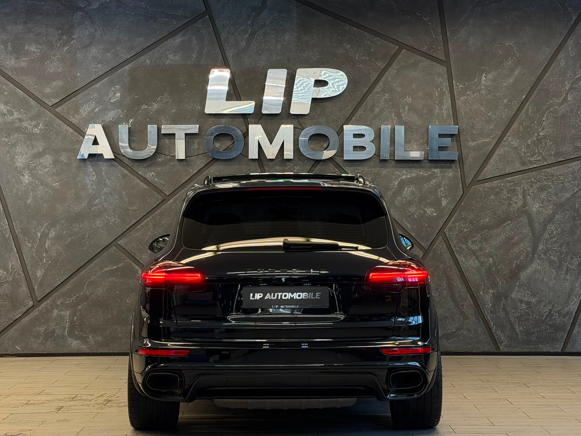 PORSCHE Cayenne Diesel Platinum Edition-image-6