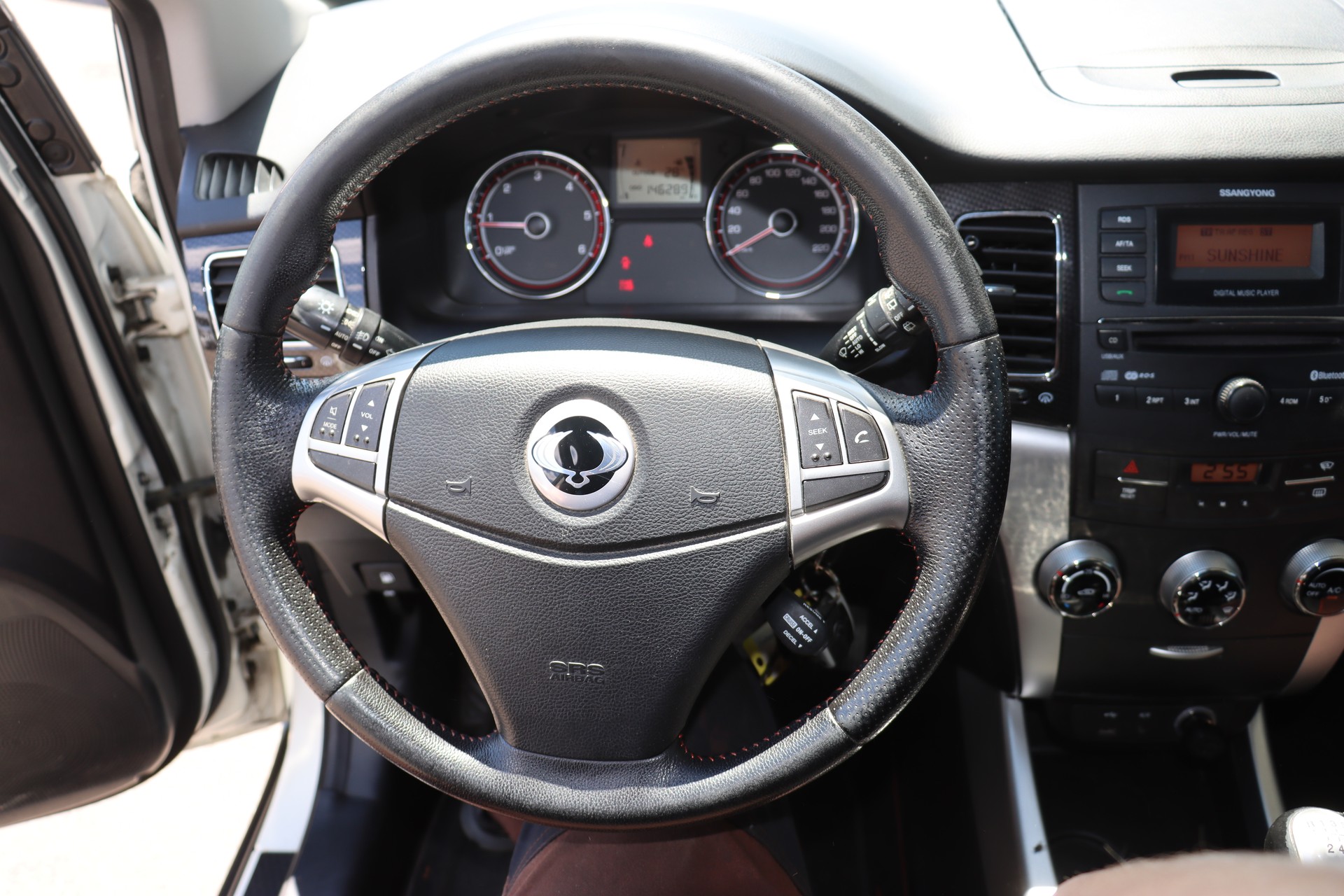 KGM-SsangYong Korando 2.0 e-XDI Sapphire 4WD-image-12