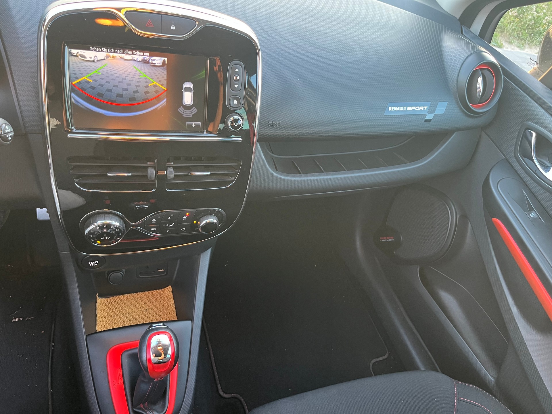 RENAULT Clio 1.6 T RS 200 EDC-image-14
