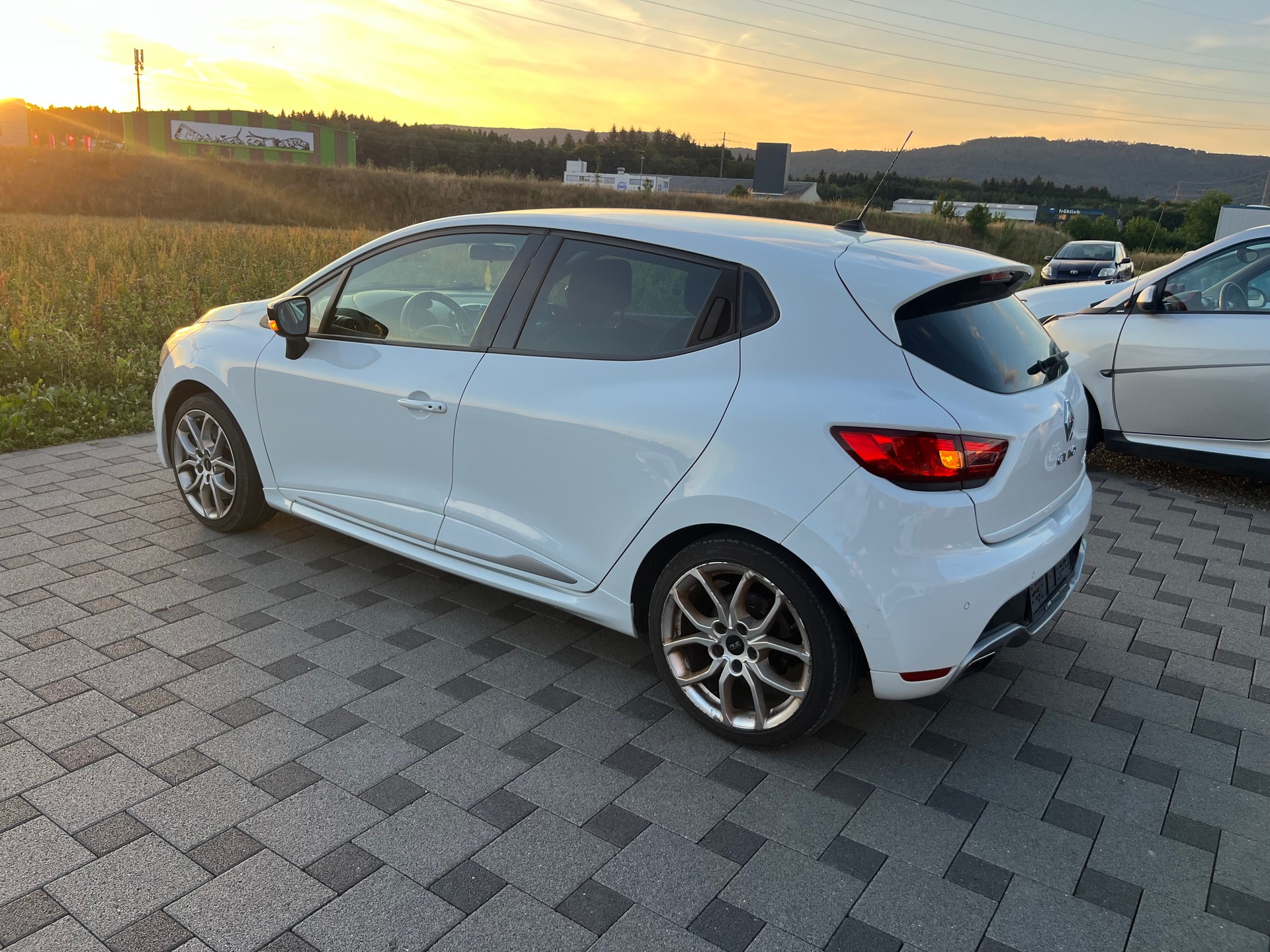 RENAULT Clio 1.6 T RS 200 EDC-image-7