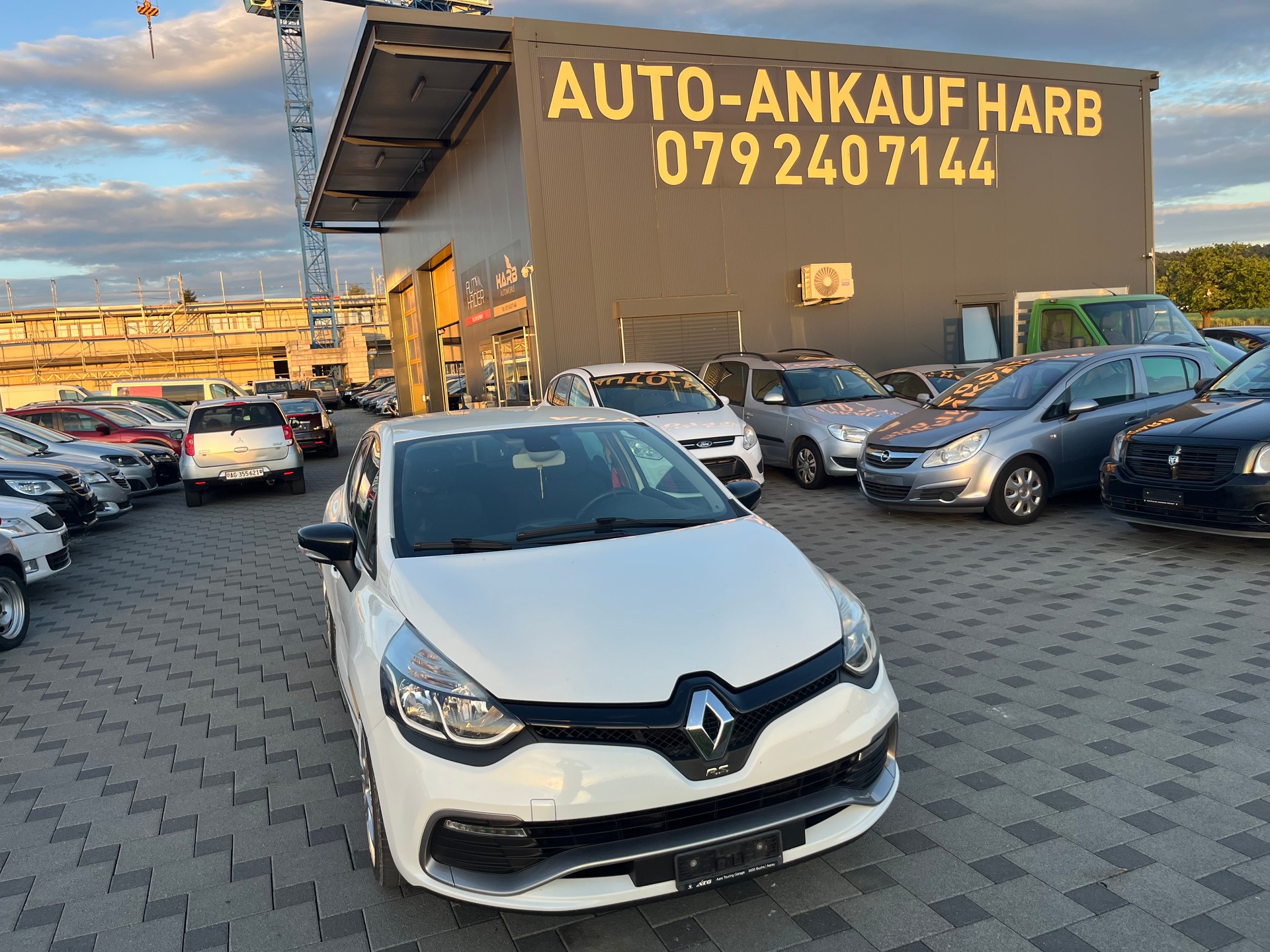 RENAULT Clio 1.6 T RS 200 EDC-image-4
