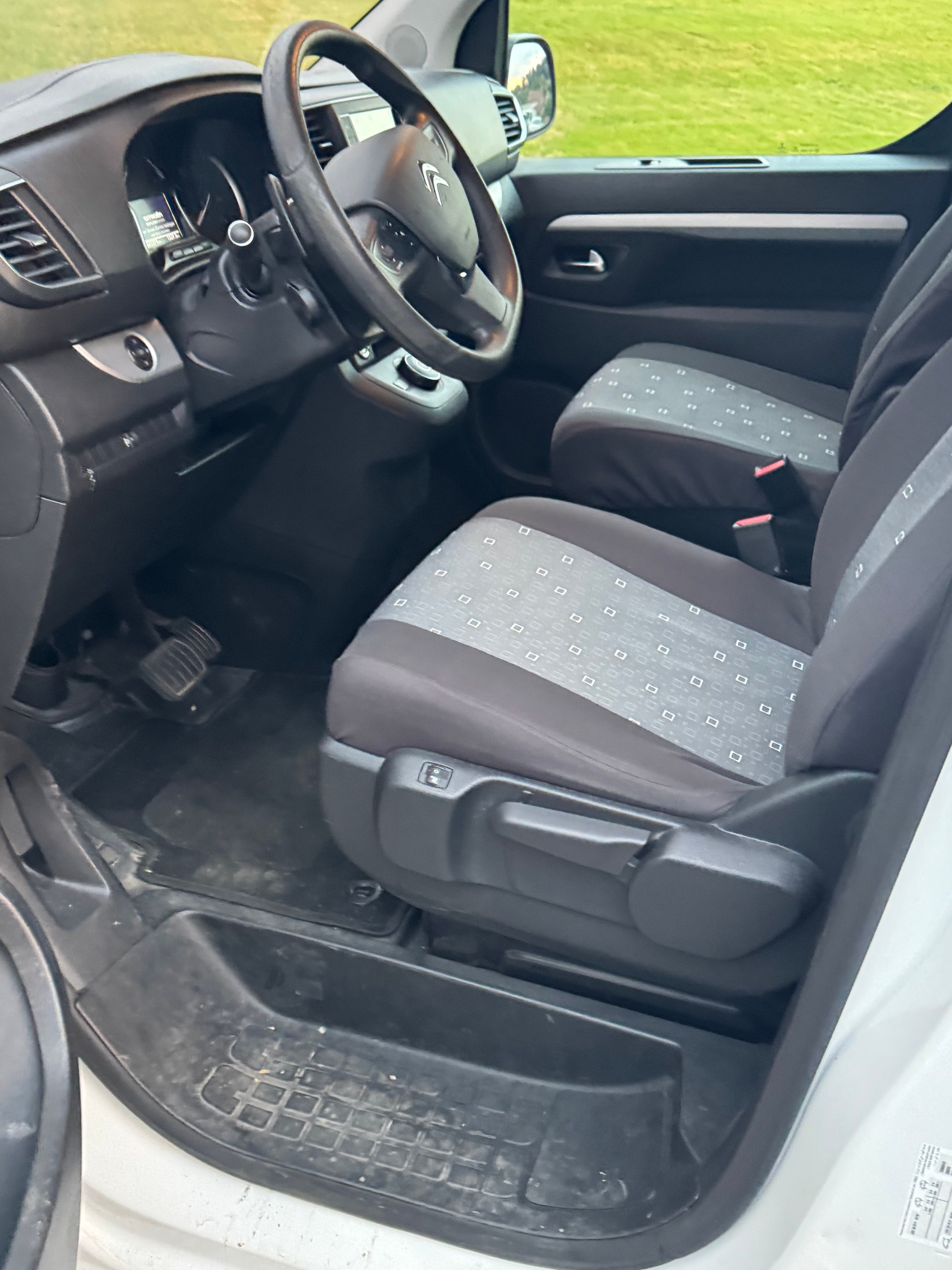 CITROEN Spacetourer 2.0 BlueHDi Business Lounge M EAT-image-13