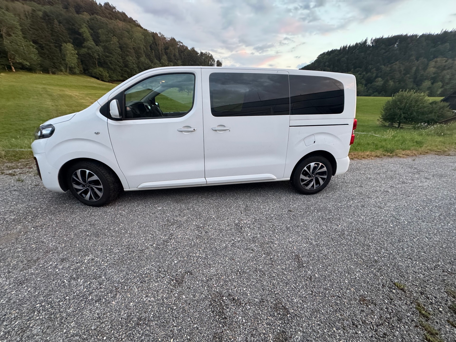 CITROEN Spacetourer 2.0 BlueHDi Business Lounge M EAT-image-4