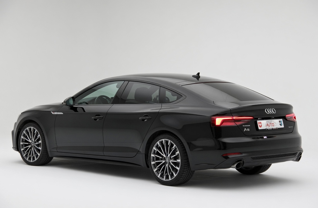 AUDI A5 Sportback 2.0 TFSI Sport quattro S-Line-image-2