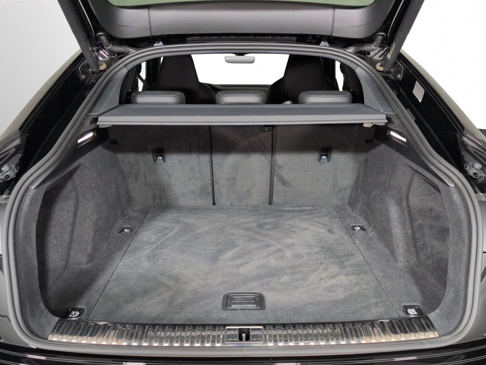 AUDI e-tron 55 Sportback S Line Black Edition quattro-image-14
