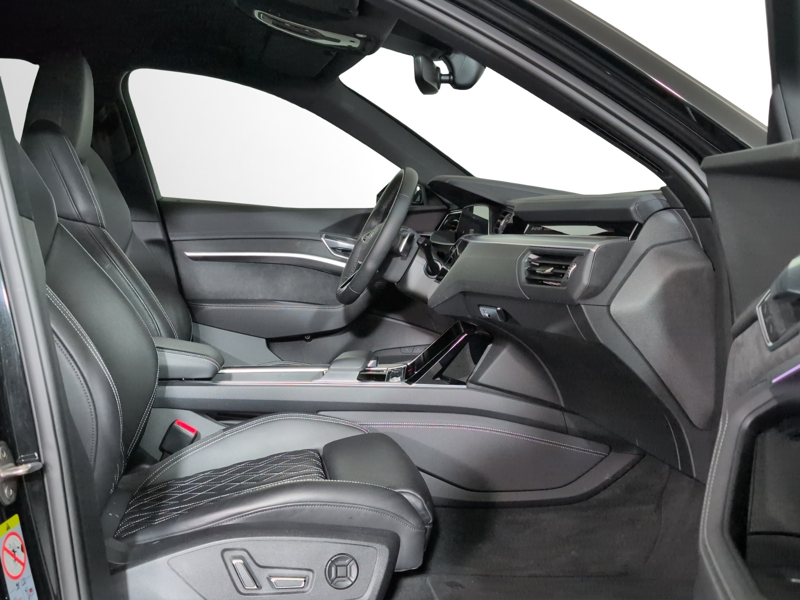 AUDI e-tron 55 Sportback S Line Black Edition quattro-image-6