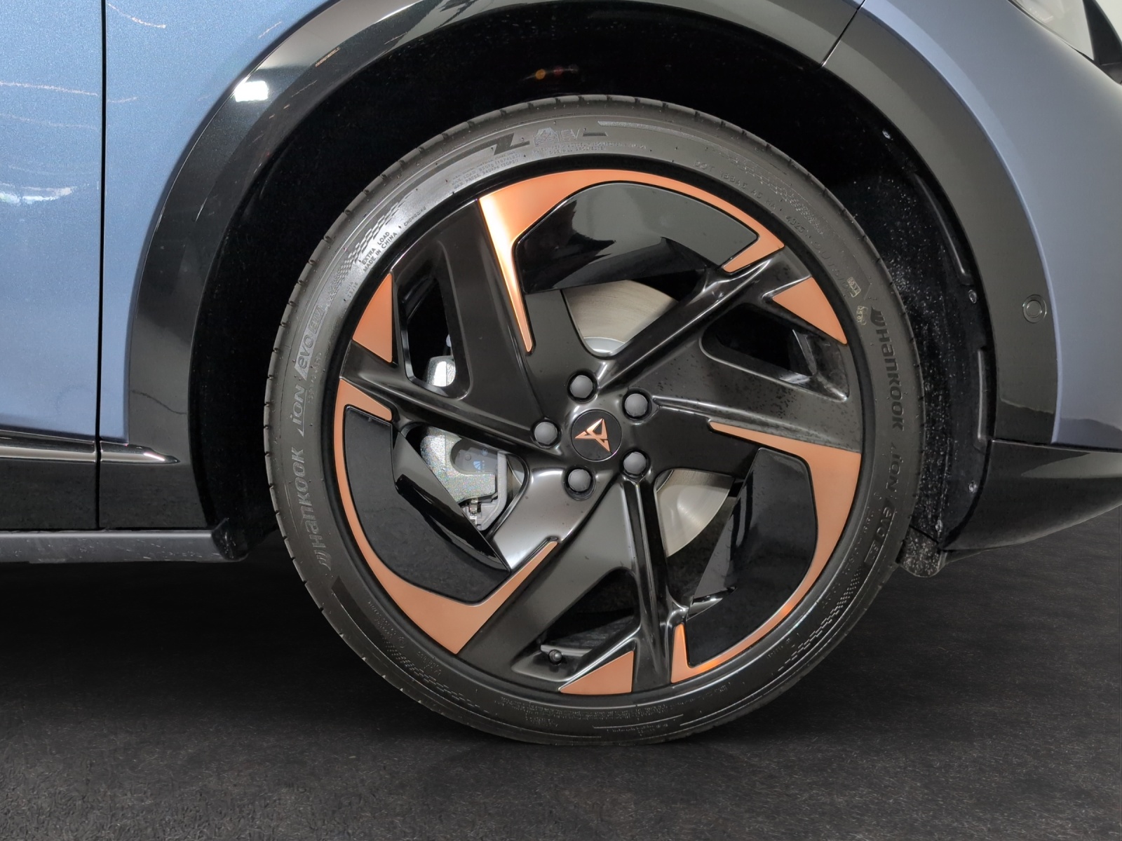 CUPRA Tavascan Type 9 77 kWh Adrenaline-image-4