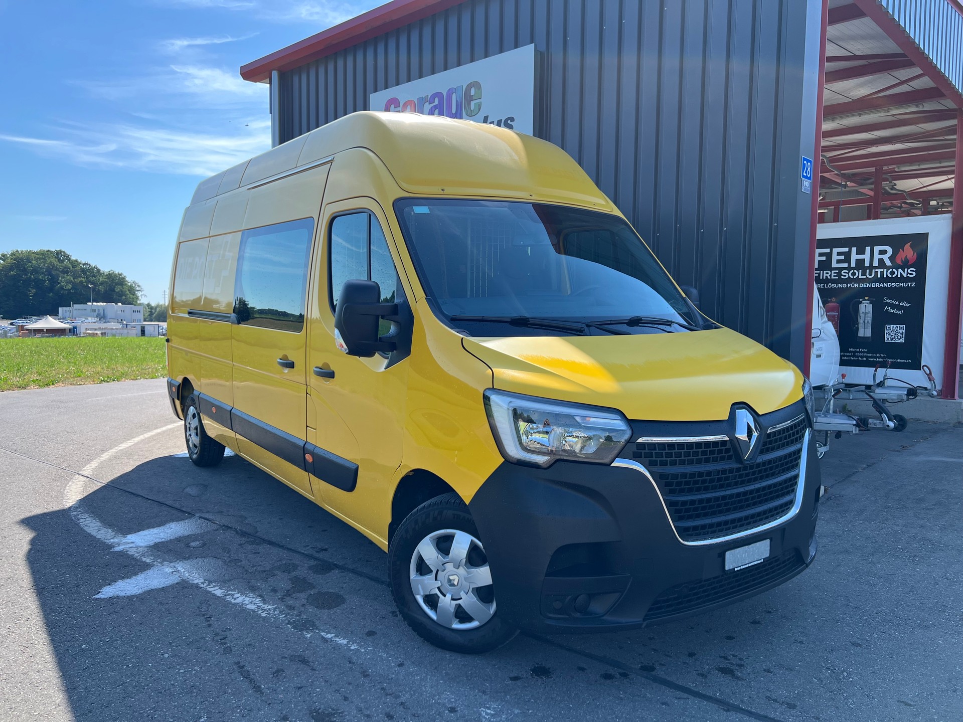RENAULT Master T35 2.3dCi 135 L3H3-image-2