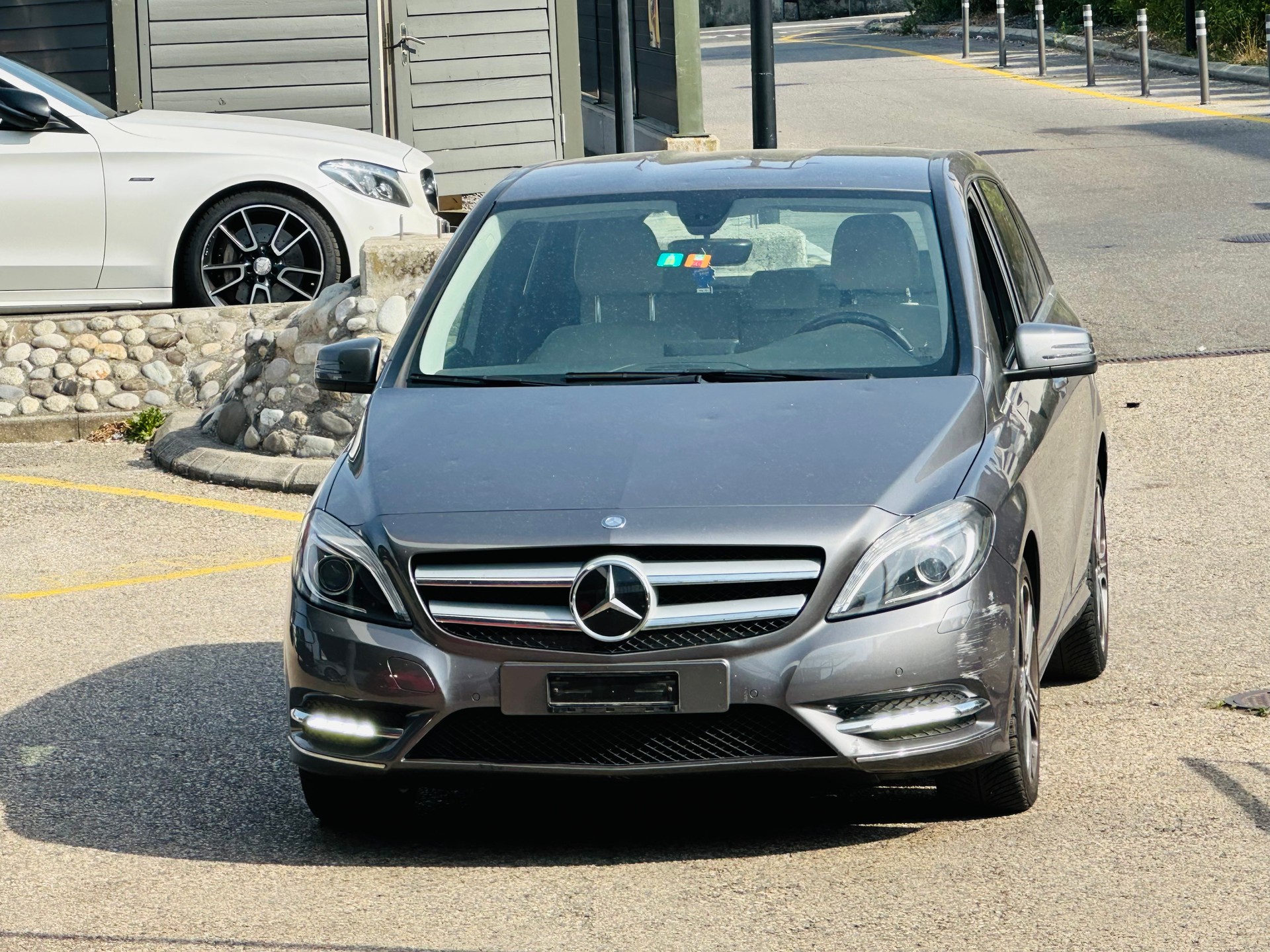 MERCEDES-BENZ B 220 4Matic 7G-DCT-image-3
