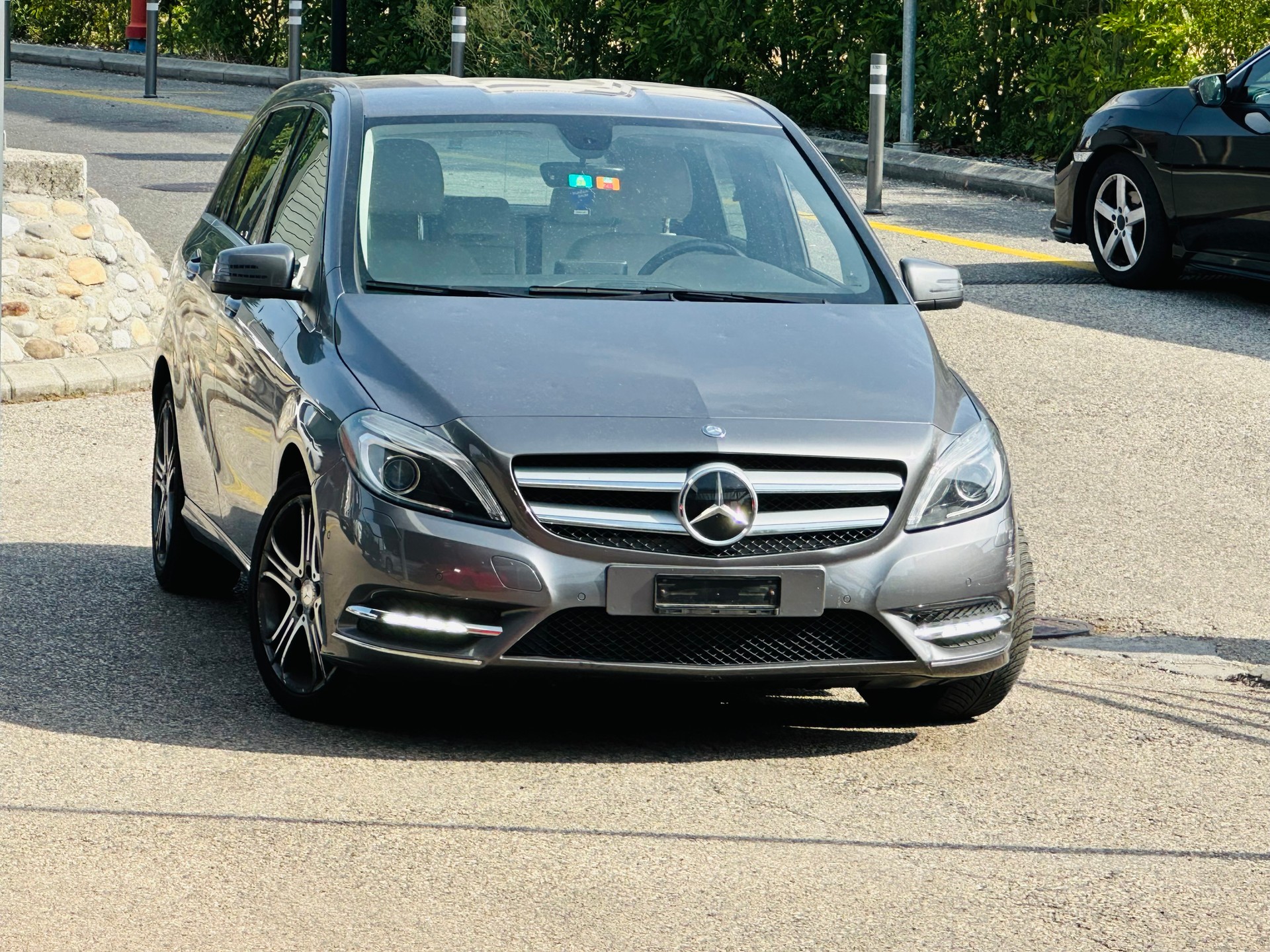MERCEDES-BENZ B 220 4Matic 7G-DCT-image-1
