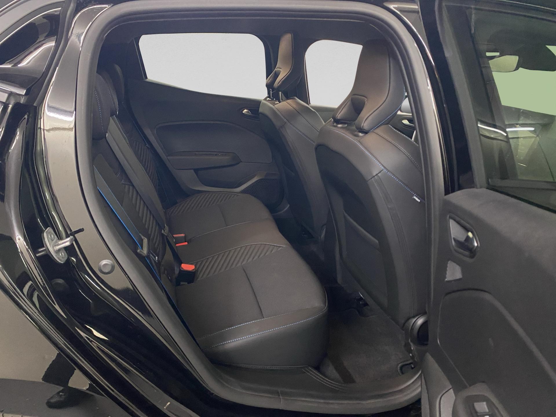 RENAULT Clio 1.6 E-Tech Esprit Alpine-image-22