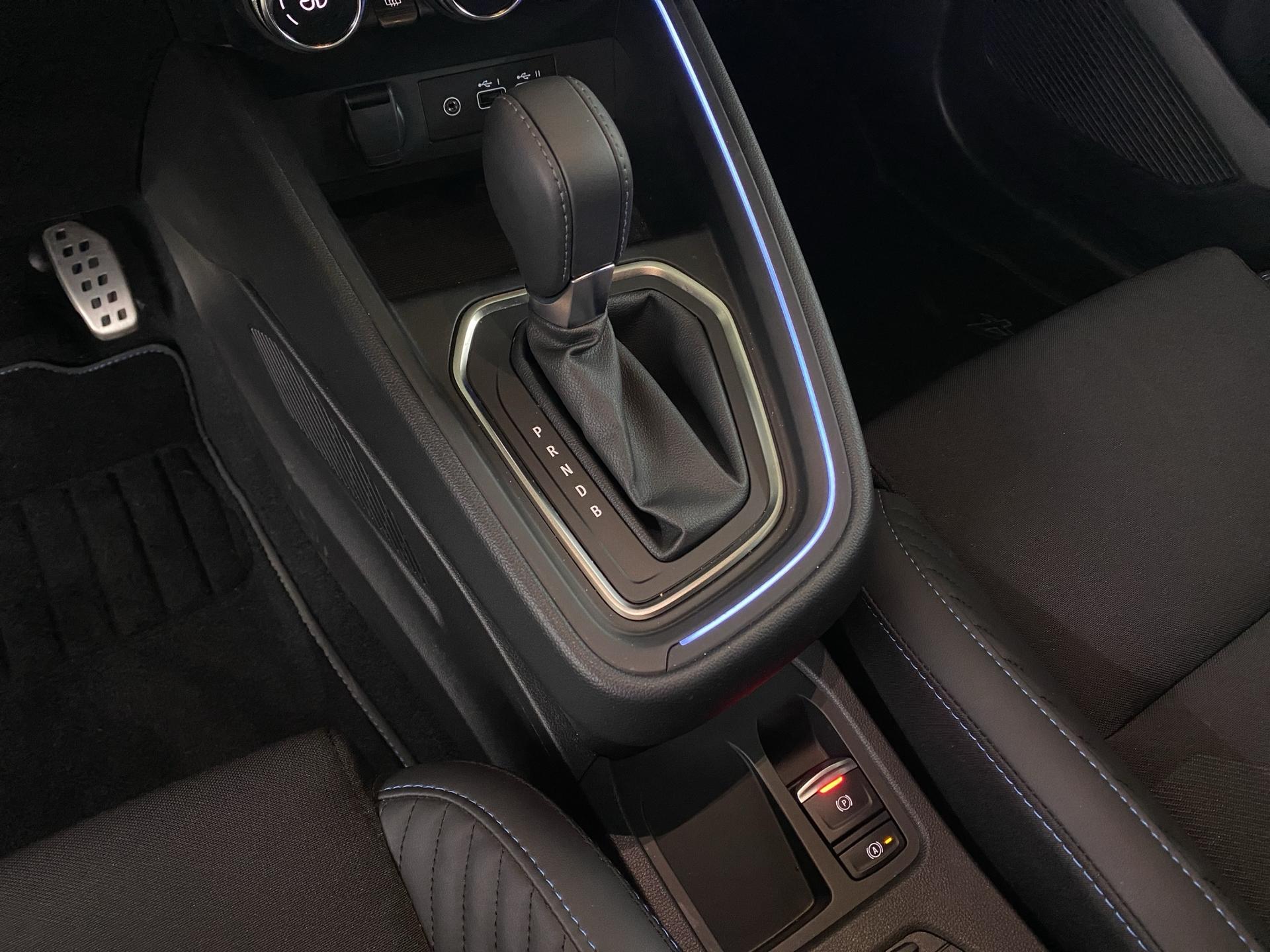 RENAULT Clio 1.6 E-Tech Esprit Alpine-image-12