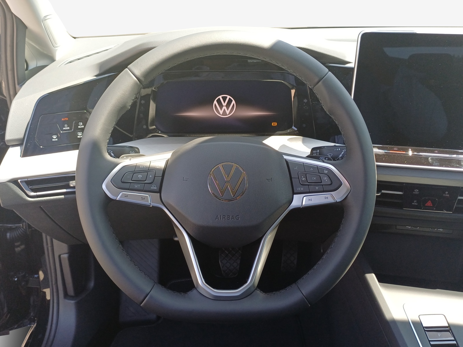 VW Golf 1.5 e TSI mHEV Value DSG-image-9