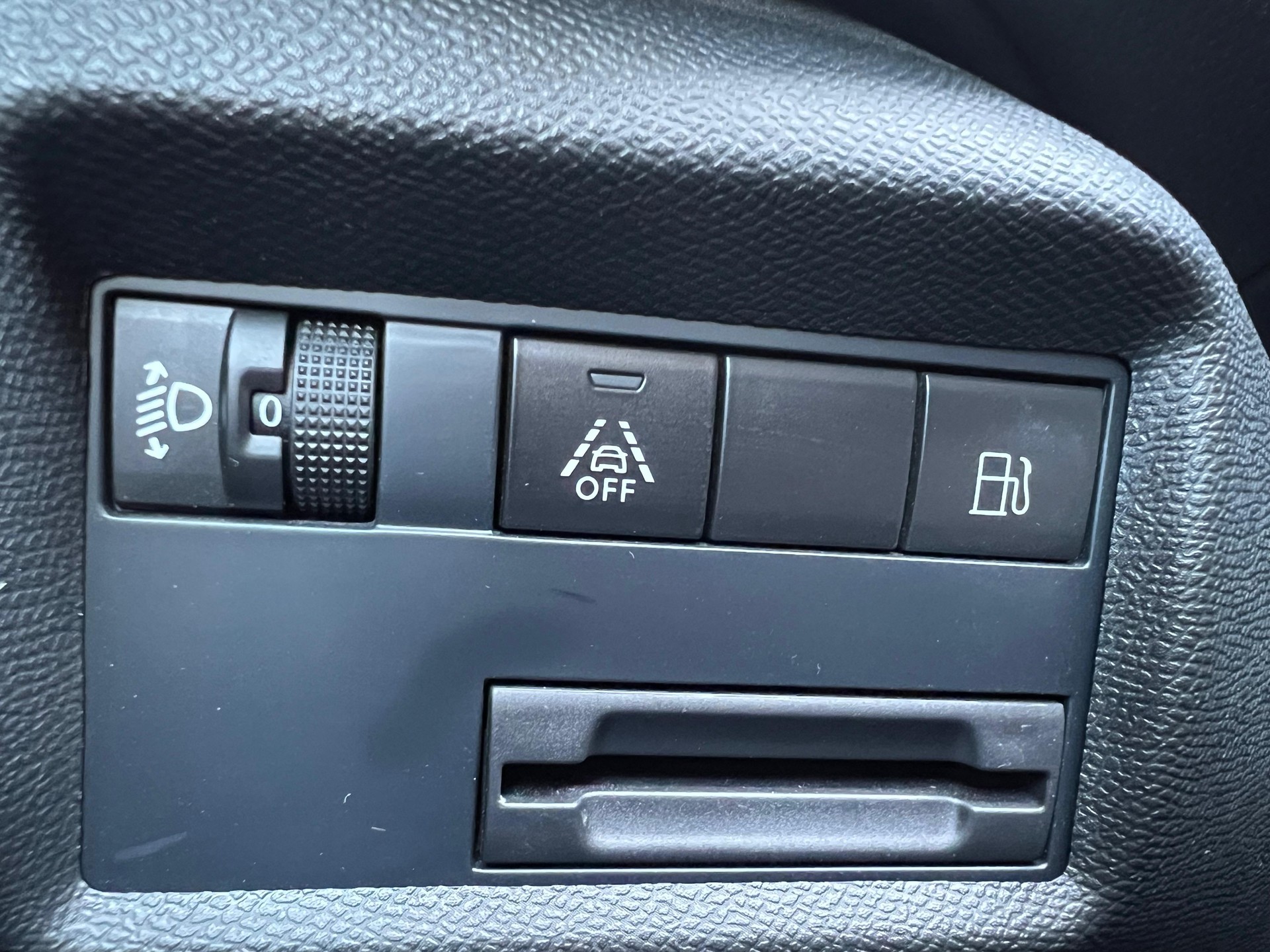 CITROEN C5 Aircross 1.6 Plug-in Hybrid Swiss Edition-image-11