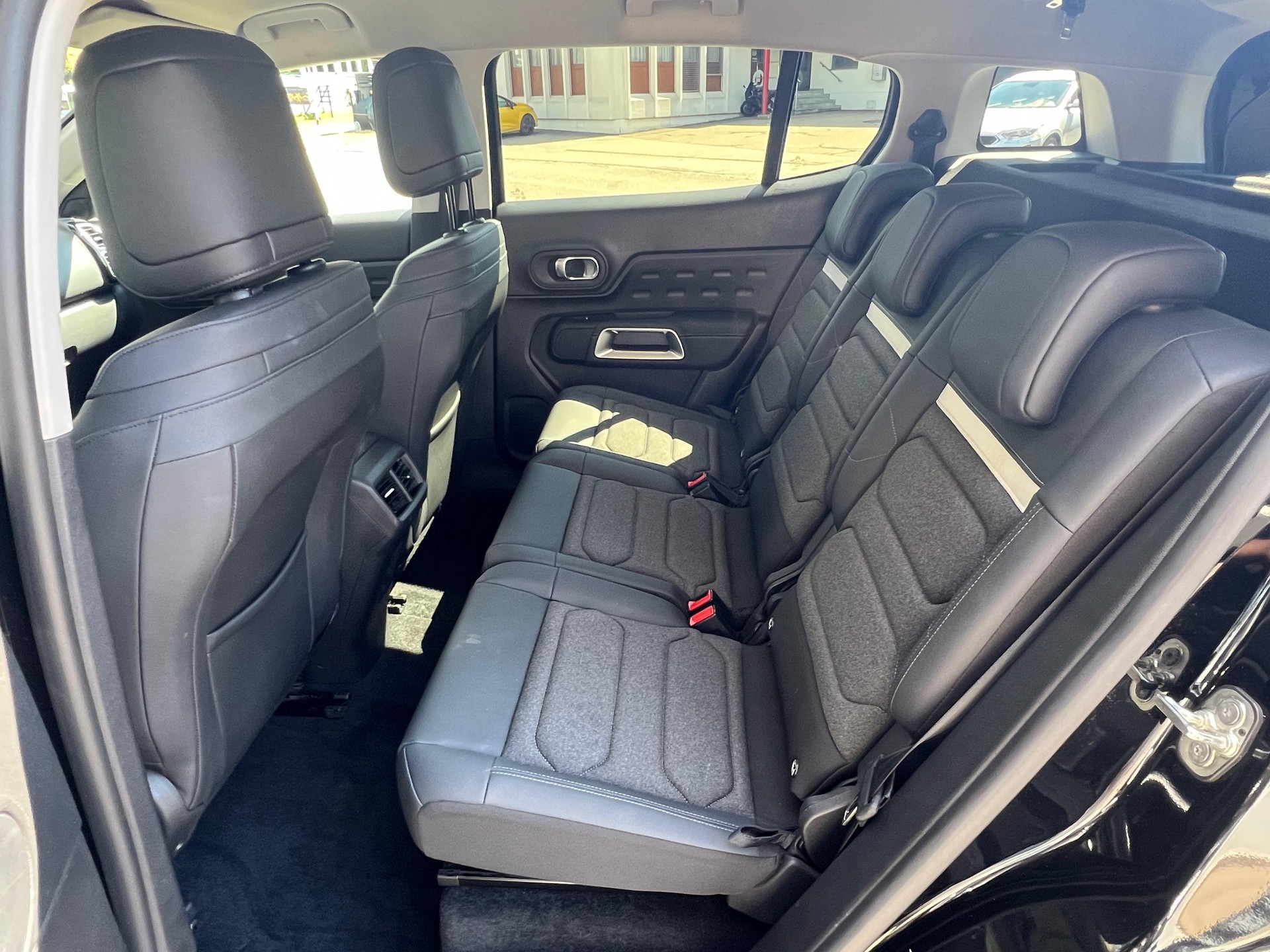 CITROEN C5 Aircross 1.6 Plug-in Hybrid Swiss Edition-image-14