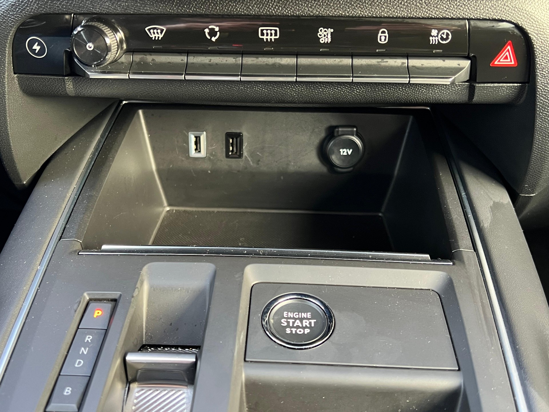 CITROEN C5 Aircross 1.6 Plug-in Hybrid Swiss Edition-image-15